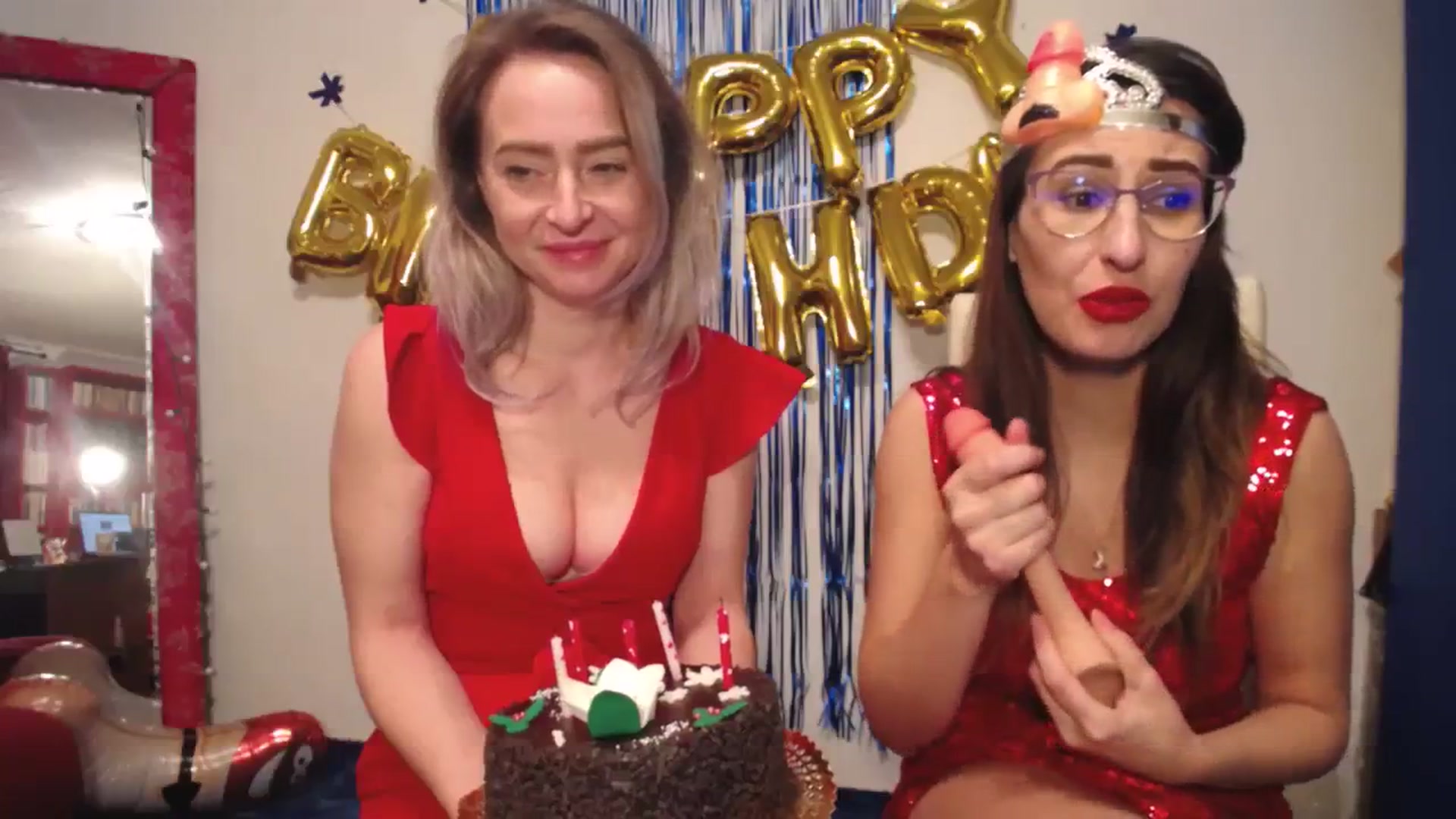 Gallery image thumbnail from LysAddiction's myfreecams stream on, 12/30/2023, 19:29 image 16 of 20