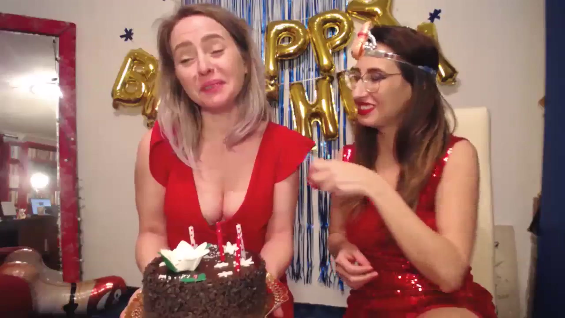 Gallery image thumbnail from LysAddiction's myfreecams stream on, 12/30/2023, 19:29 image 9 of 20