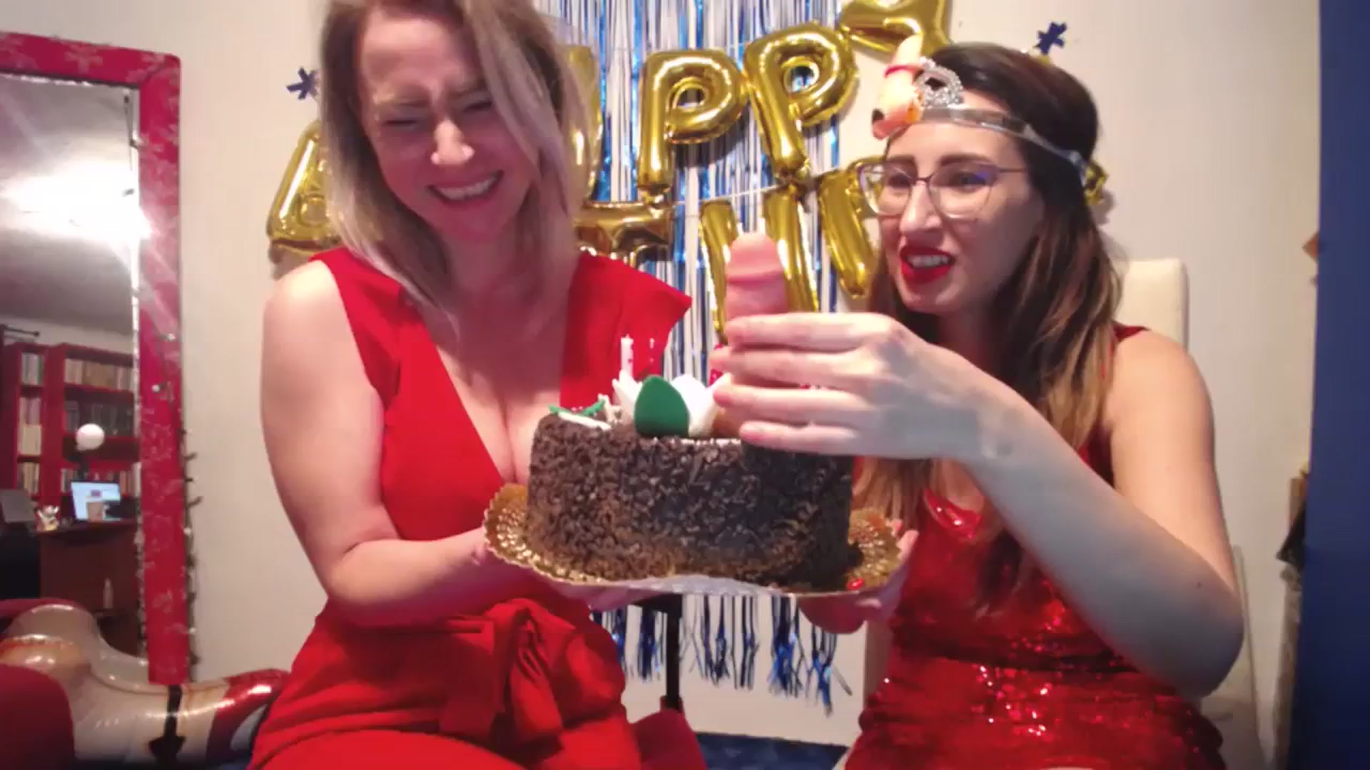 Gallery image thumbnail from LysAddiction's myfreecams stream on, 12/30/2023, 19:29 image 5 of 20