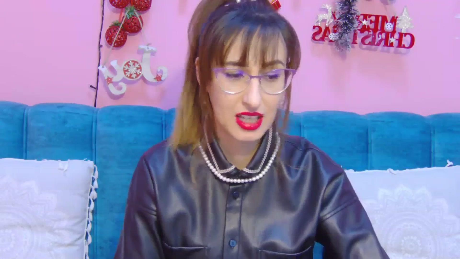 Gallery image thumbnail from LysAddiction's myfreecams stream on, 01/06/2024, 16:50 image 10 of 20