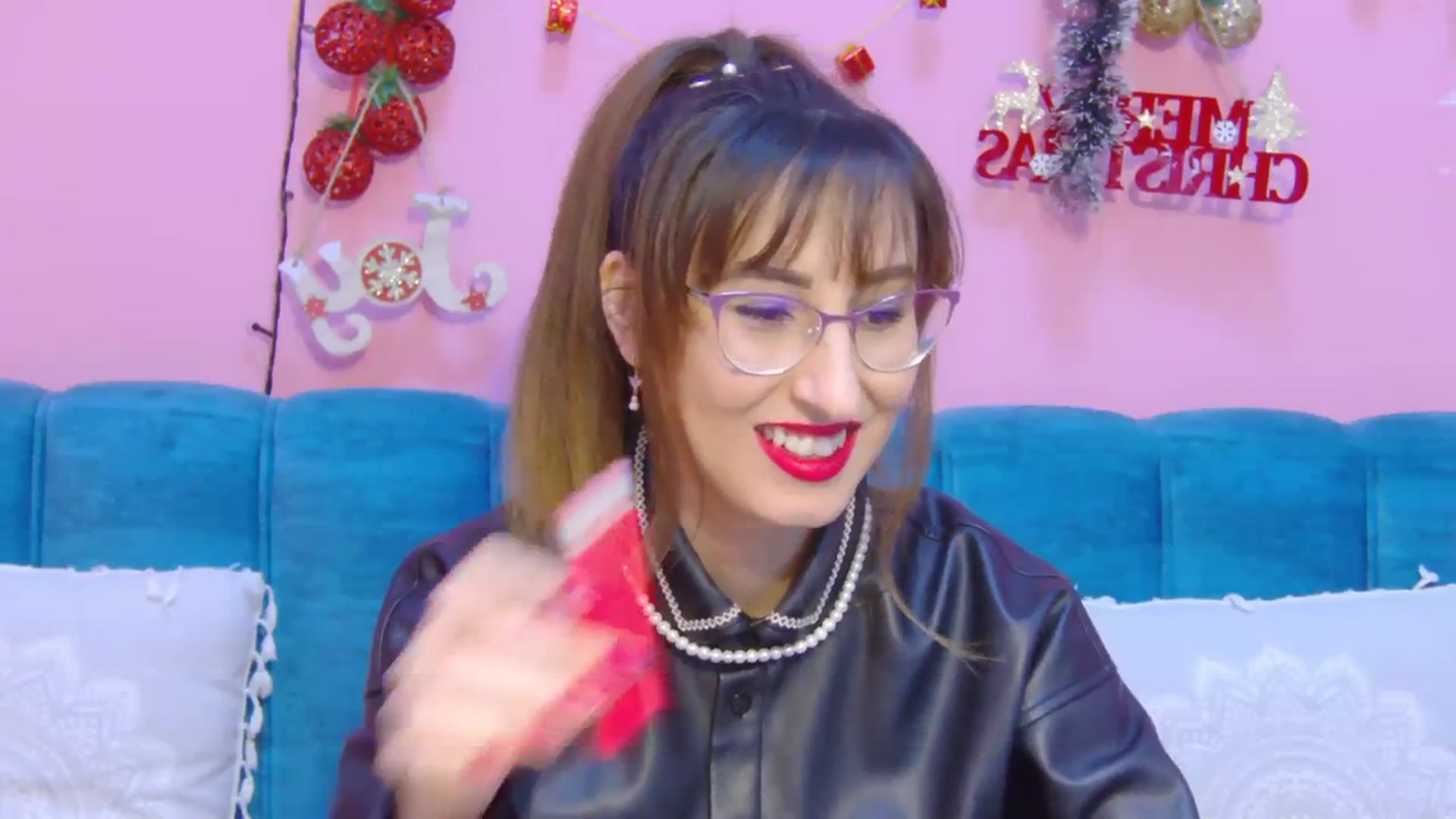 Gallery image thumbnail from LysAddiction's myfreecams stream on, 01/06/2024, 16:50 image 18 of 20