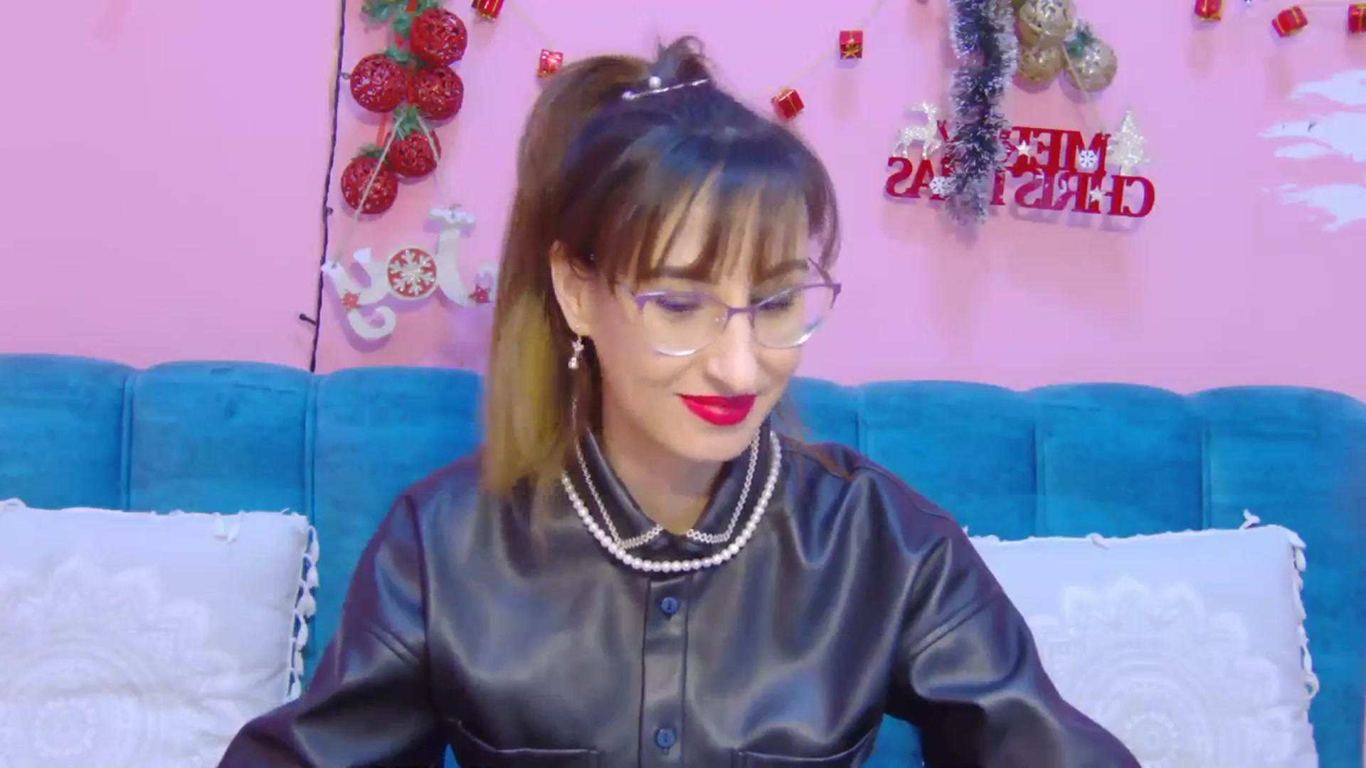 Gallery image thumbnail from LysAddiction's myfreecams stream on, 01/06/2024, 16:50 image 13 of 20
