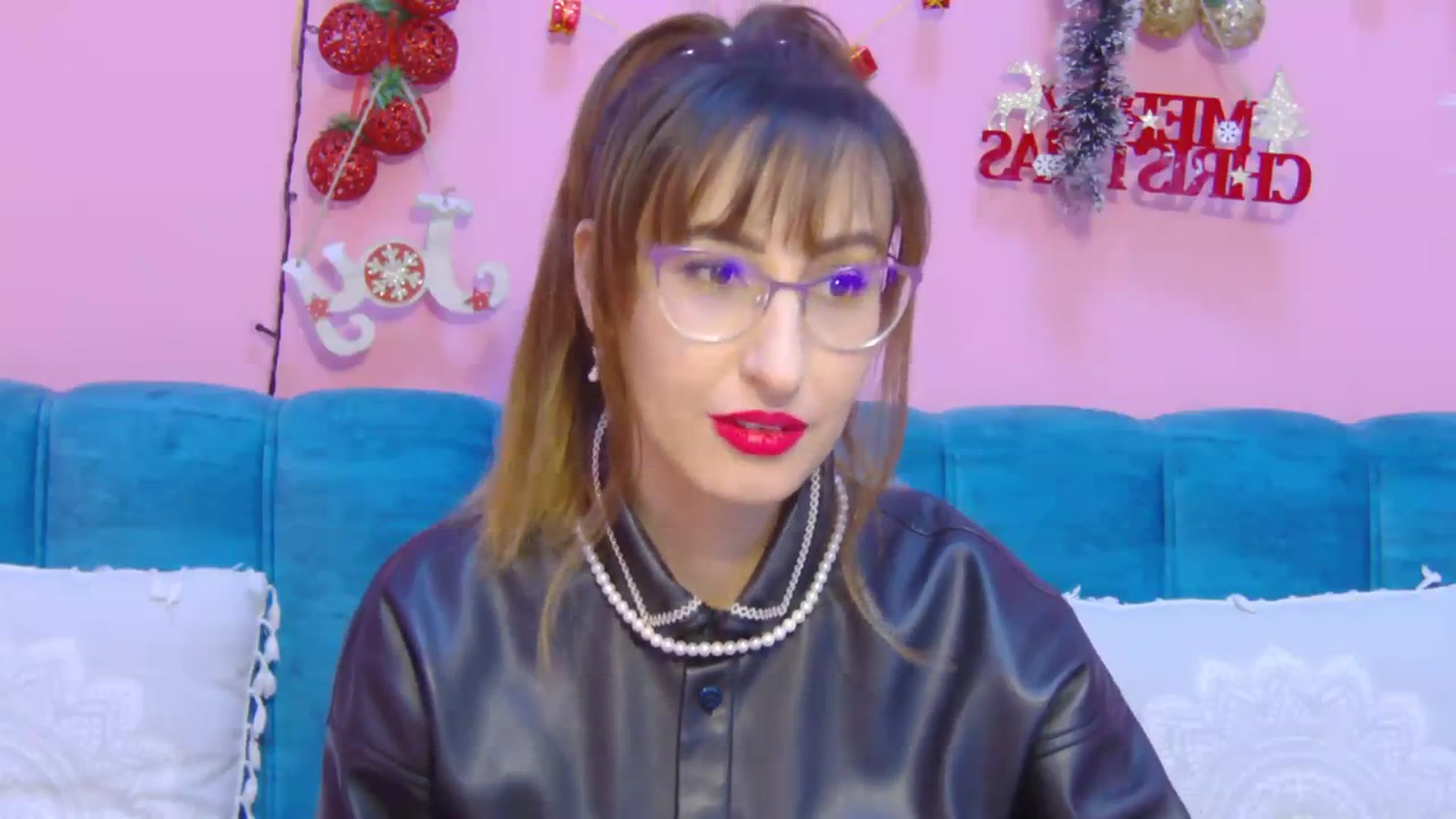 Gallery image thumbnail from LysAddiction's myfreecams stream on, 01/06/2024, 16:50 image 15 of 20