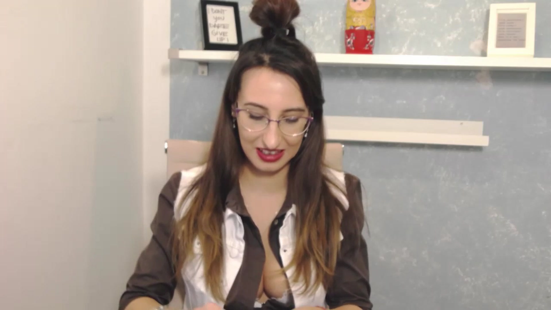 Gallery image thumbnail from LysAddiction's myfreecams stream on, 01/19/2024, 18:57 image 15 of 20