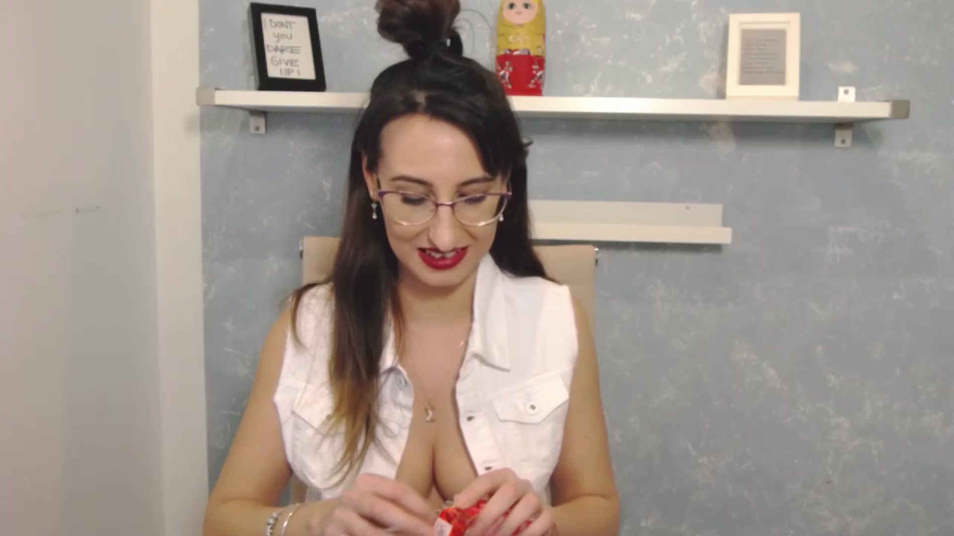 Gallery image thumbnail from LysAddiction's myfreecams stream on, 01/19/2024, 20:18 image 7 of 20