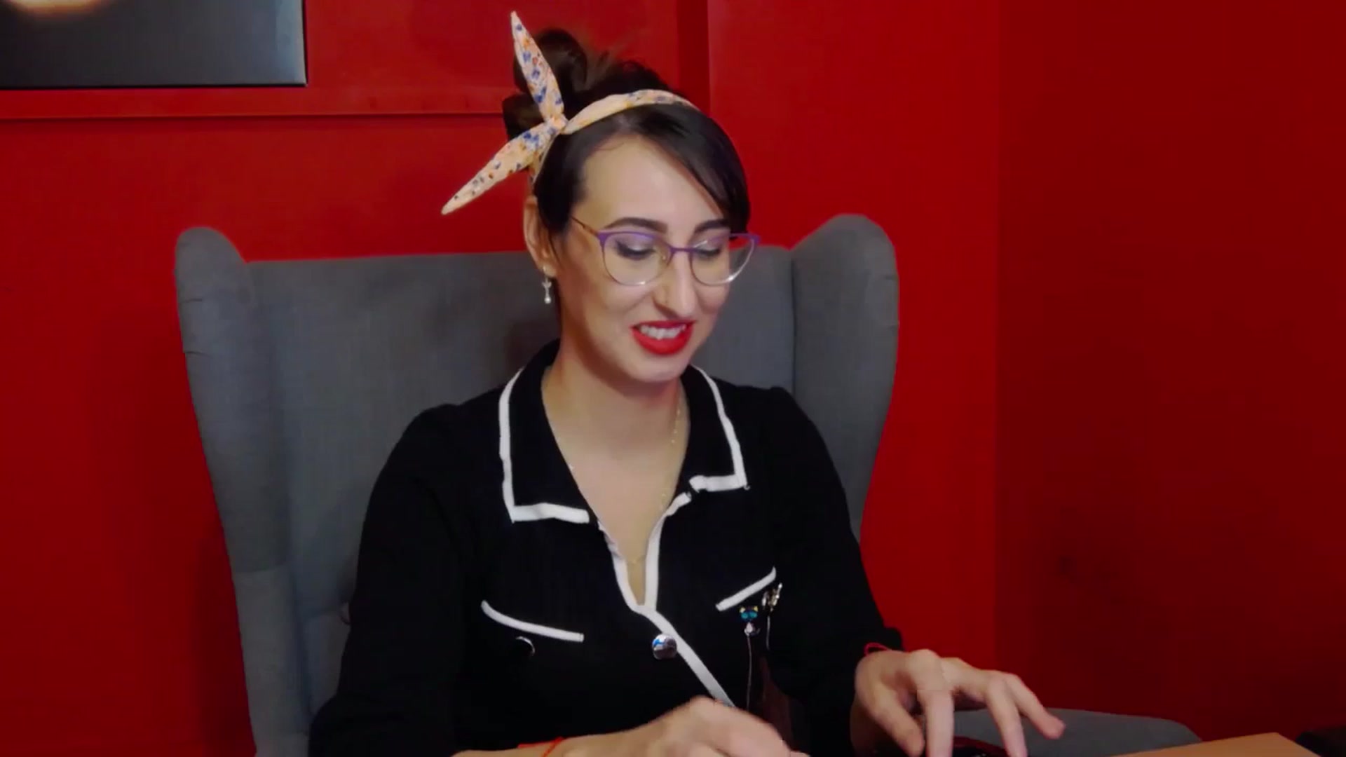 Gallery image thumbnail from LysAddiction's myfreecams stream on, 03/03/2024, 19:15 image 2 of 20