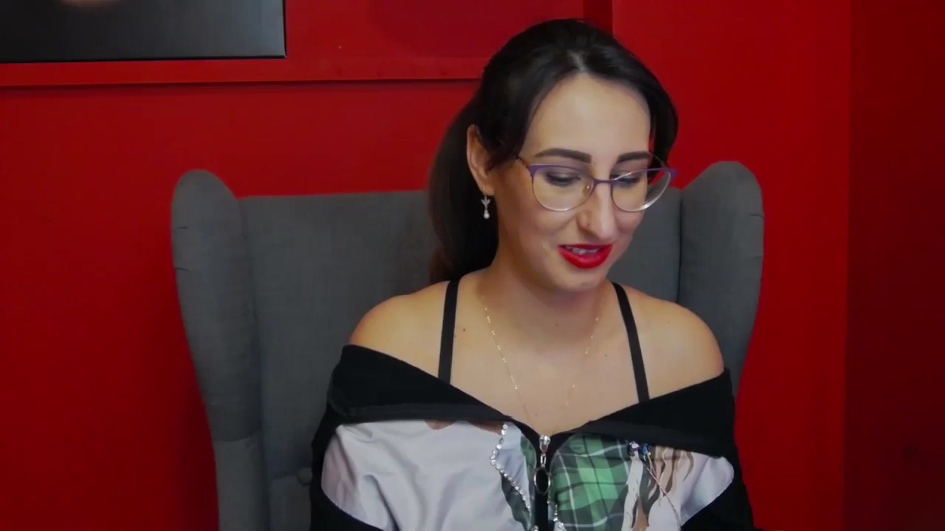 Gallery image thumbnail from LysAddiction's myfreecams stream on, 03/05/2024, 16:16 image 6 of 20