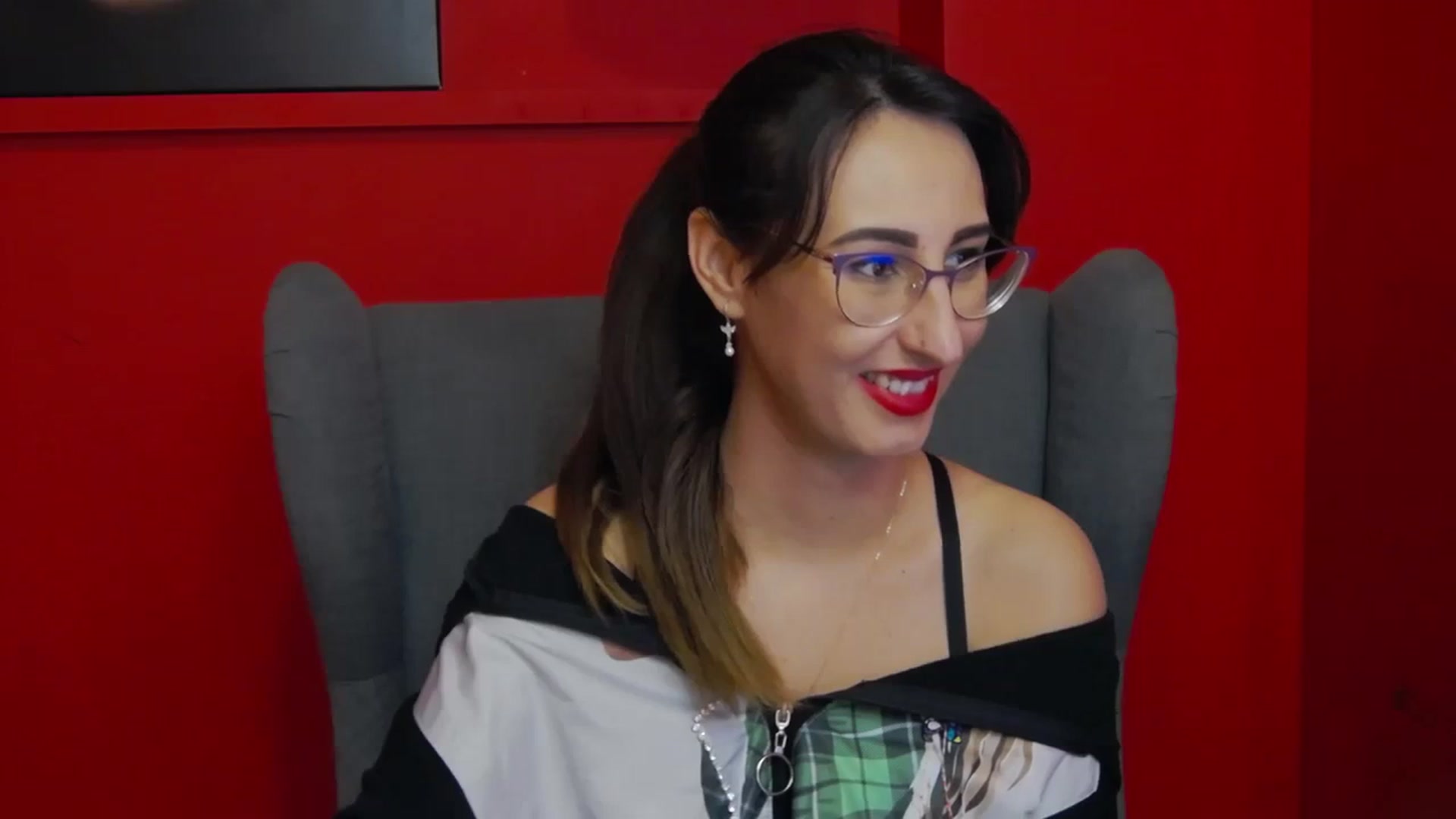 Gallery image thumbnail from LysAddiction's myfreecams stream on, 03/05/2024, 16:16 image 15 of 20