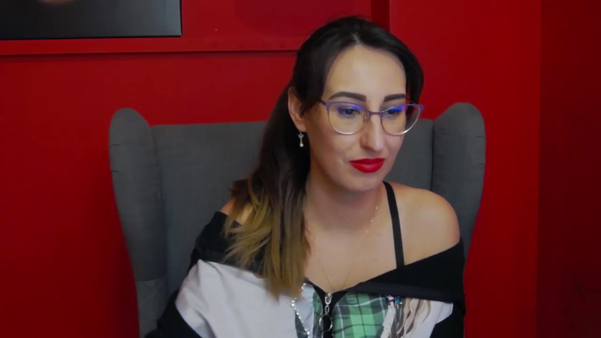 Gallery image thumbnail from LysAddiction's myfreecams stream on, 03/05/2024, 16:16 image 7 of 20