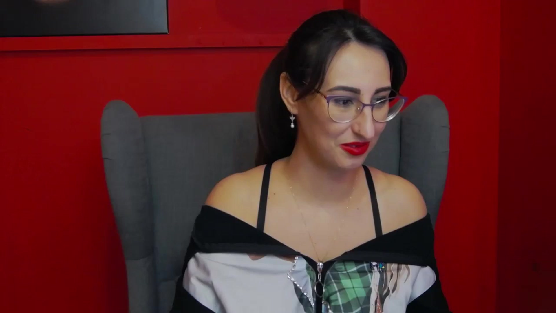 Gallery image thumbnail from LysAddiction's myfreecams stream on, 03/05/2024, 16:16 image 1 of 20