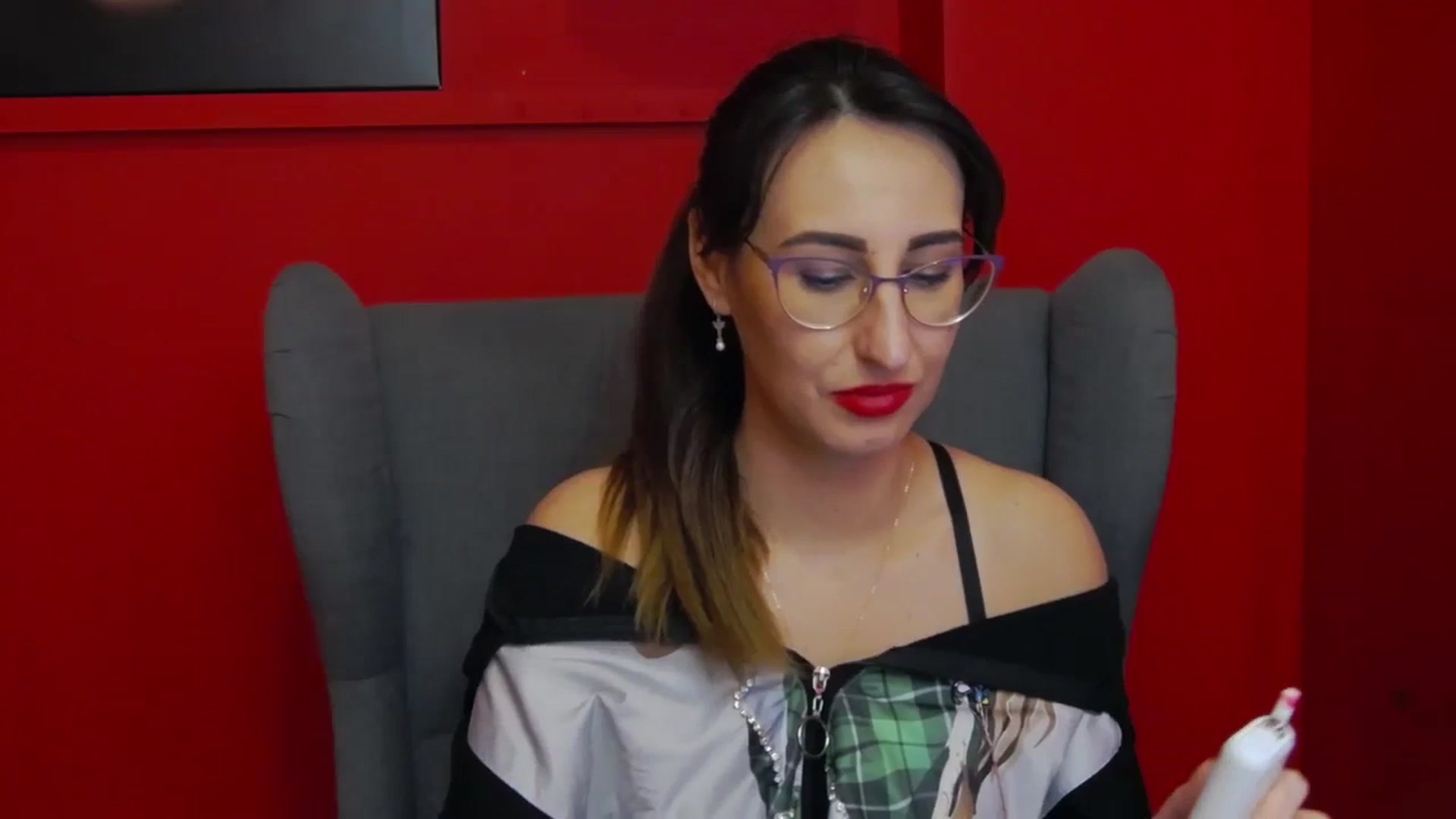 Gallery image thumbnail from LysAddiction's myfreecams stream on, 03/05/2024, 16:16 image 10 of 20