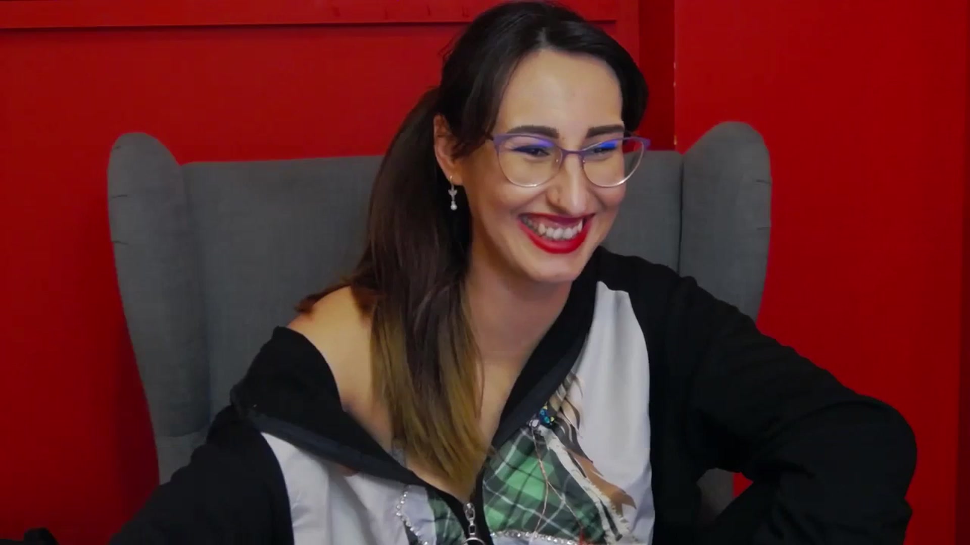 Gallery image thumbnail from LysAddiction's myfreecams stream on, 03/05/2024, 18:31 image 16 of 20