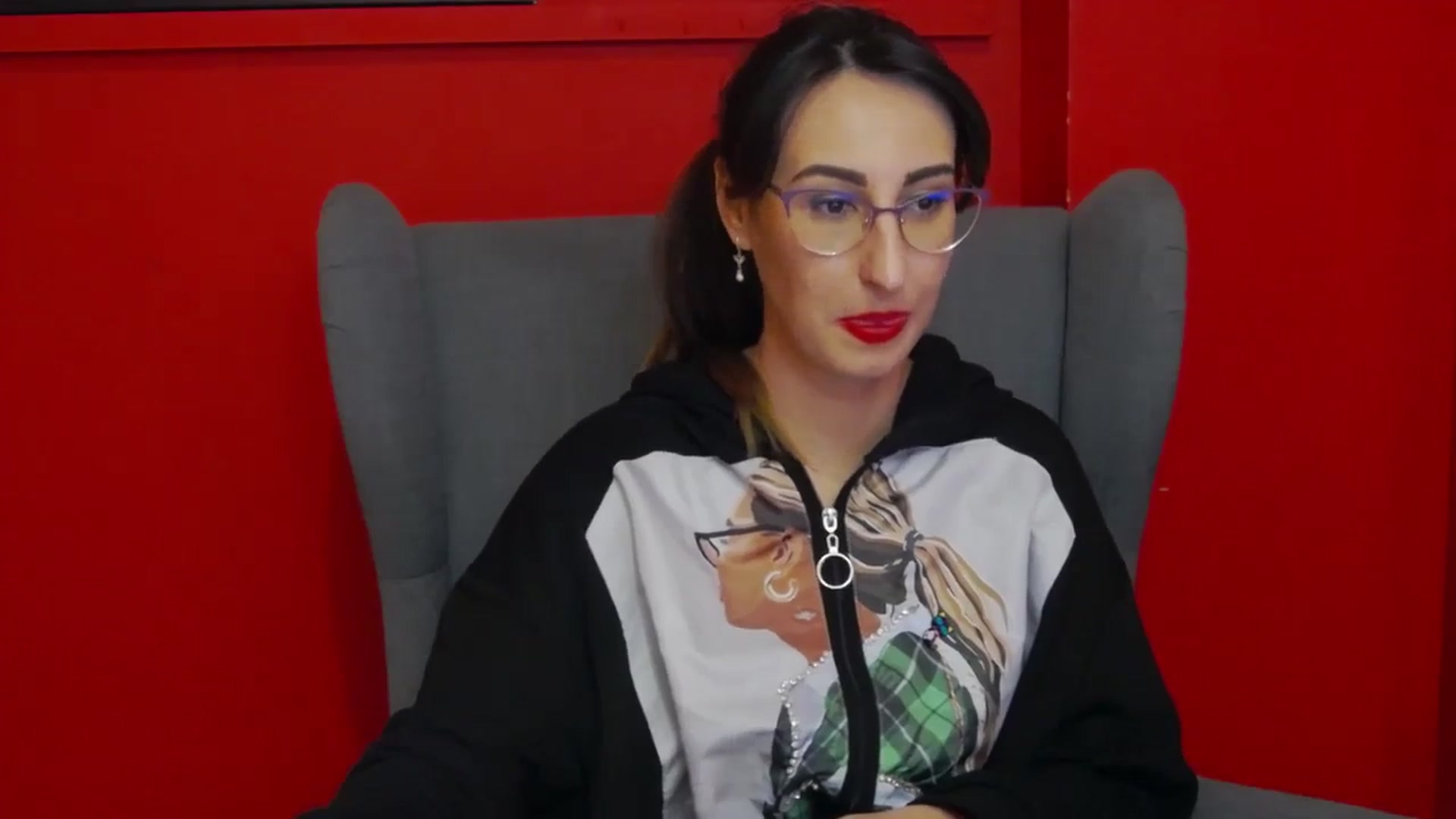 Gallery image thumbnail from LysAddiction's myfreecams stream on, 03/05/2024, 18:31 image 3 of 20