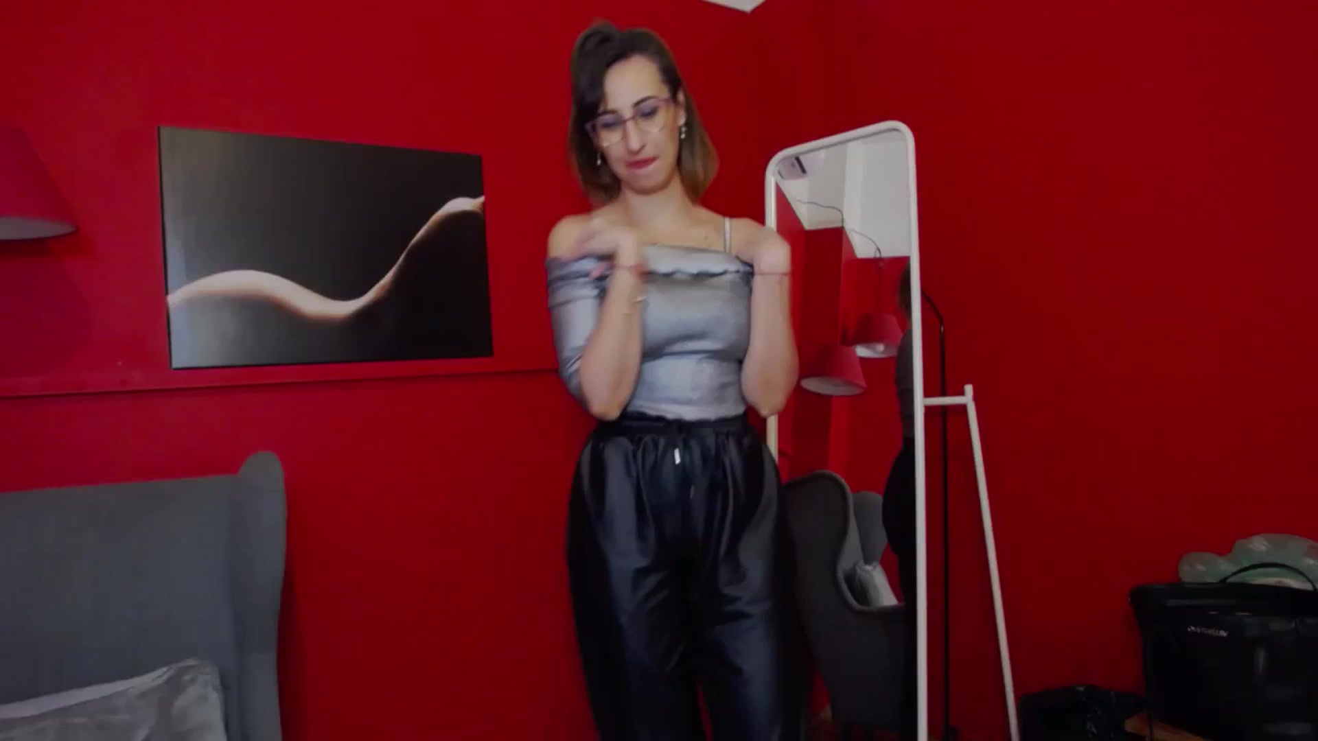 Gallery image thumbnail from LysAddiction's myfreecams stream on, 03/30/2024, 16:37 image 1 of 20