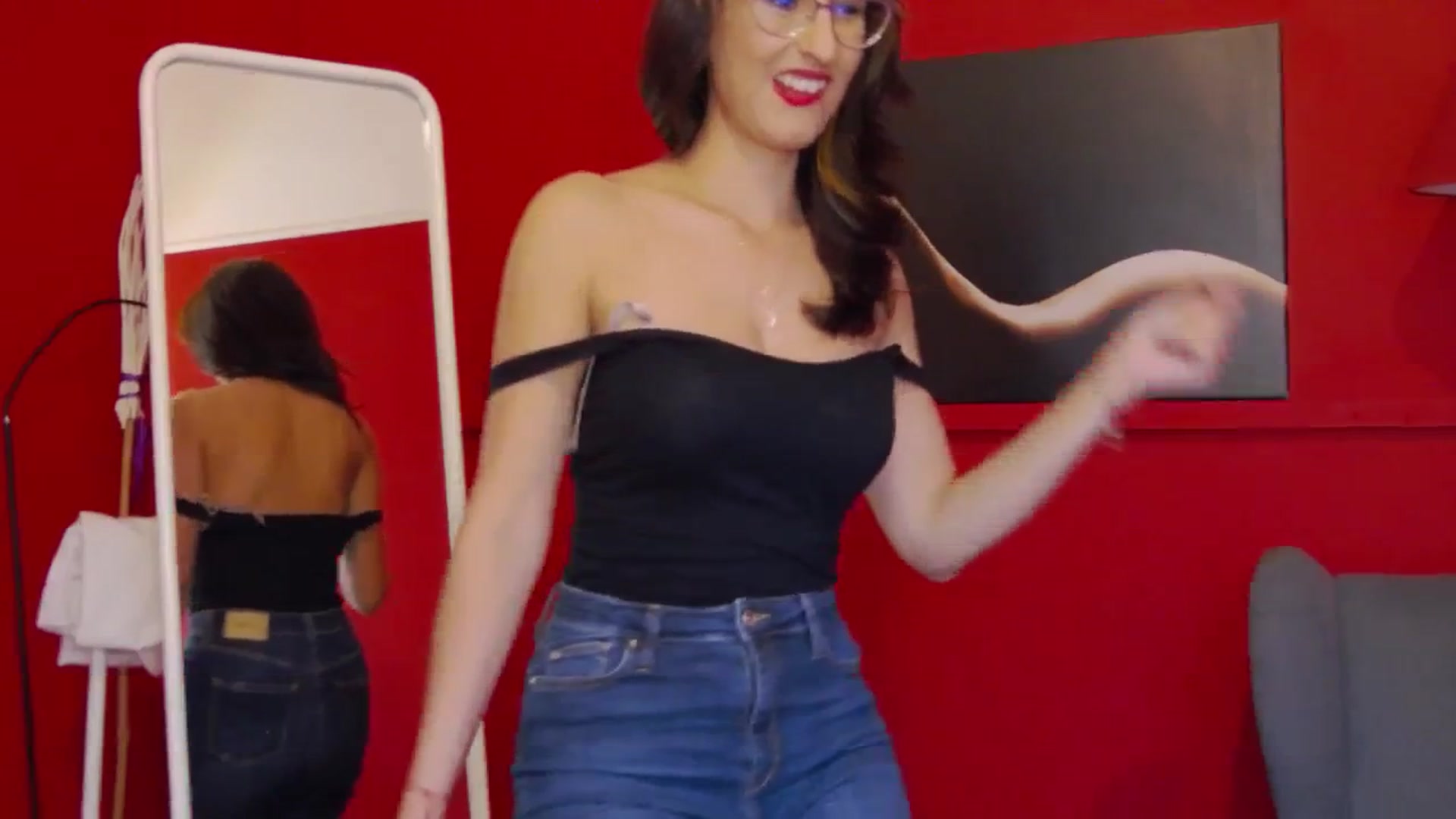 Gallery image thumbnail from LysAddiction's myfreecams stream on, 04/12/2024, 20:56 image 9 of 20