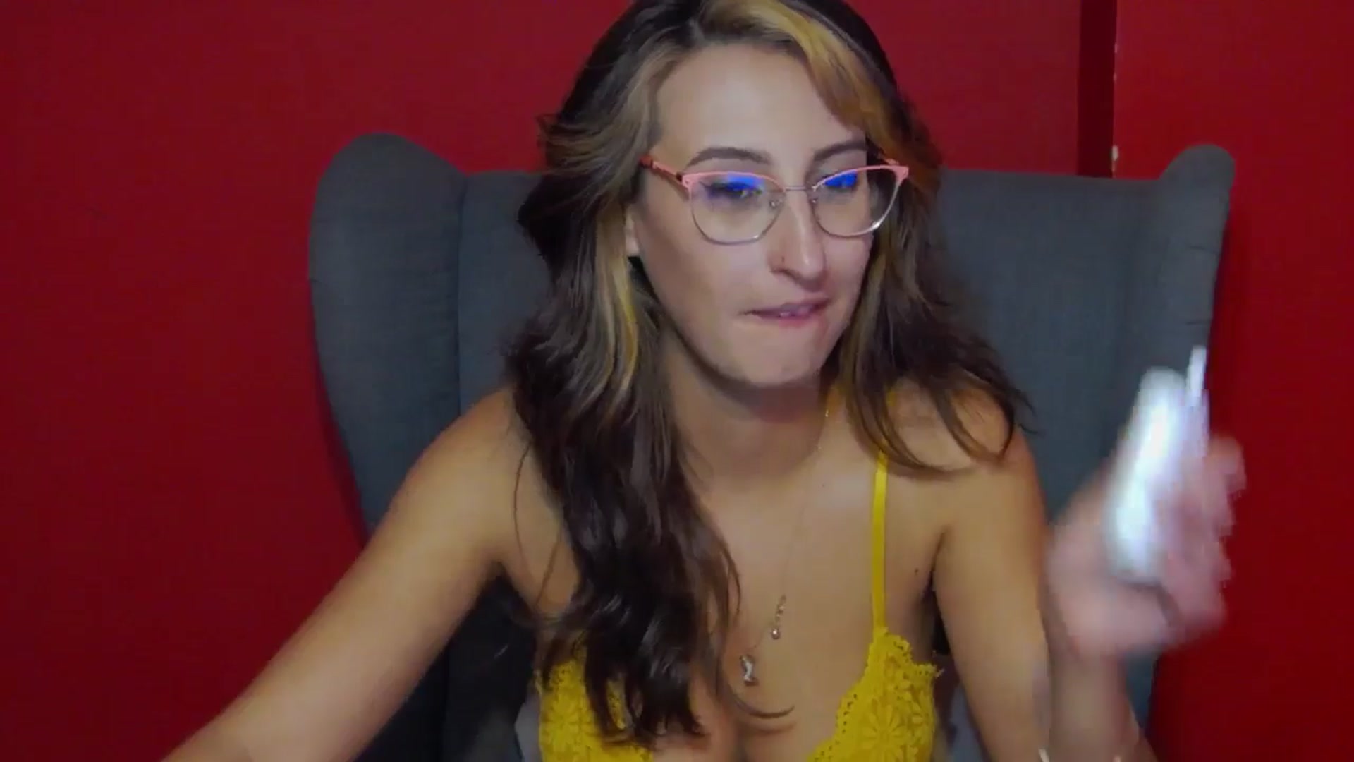 Gallery image thumbnail from LysAddiction's myfreecams stream on, 05/25/2024, 19:21 image 13 of 20