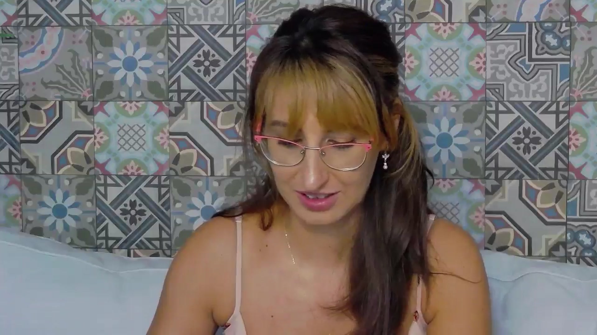 Gallery image thumbnail from LysAddiction's myfreecams stream on, 06/18/2024, 19:36 image 7 of 20