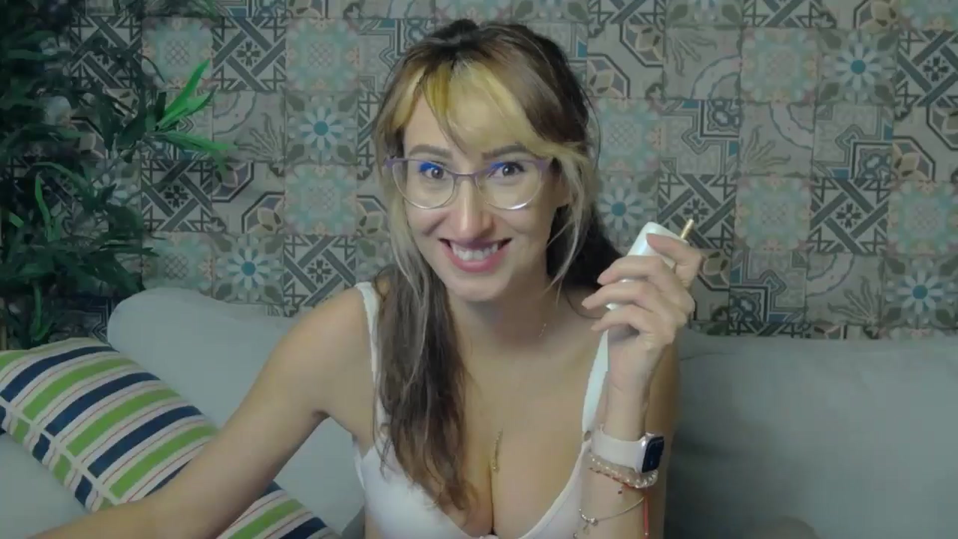 Gallery image thumbnail from LysAddiction's myfreecams stream on, 11/25/2024, 20:19 image 14 of 20