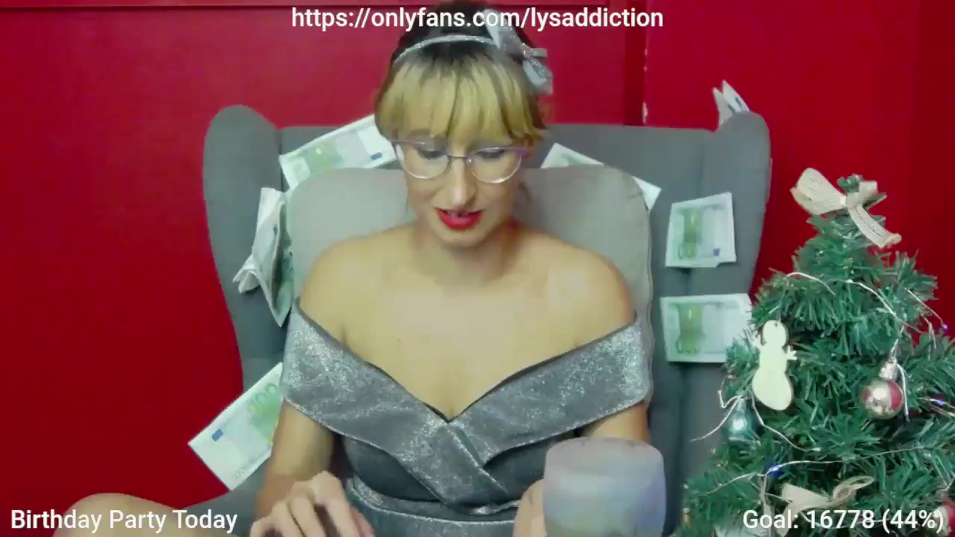 Gallery image thumbnail from LysAddiction's myfreecams stream on, 12/30/2024, 20:16 image 8 of 20