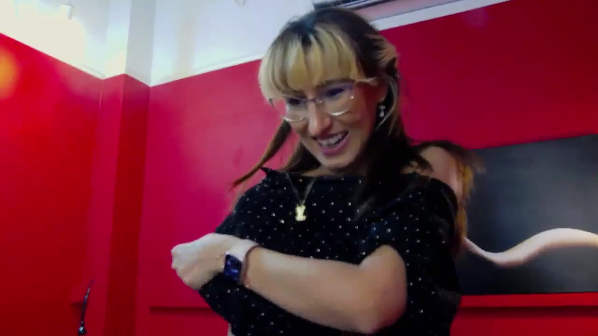 Gallery image thumbnail from LysAddiction's myfreecams stream on, 01/04/2025, 20:31 image 4 of 20