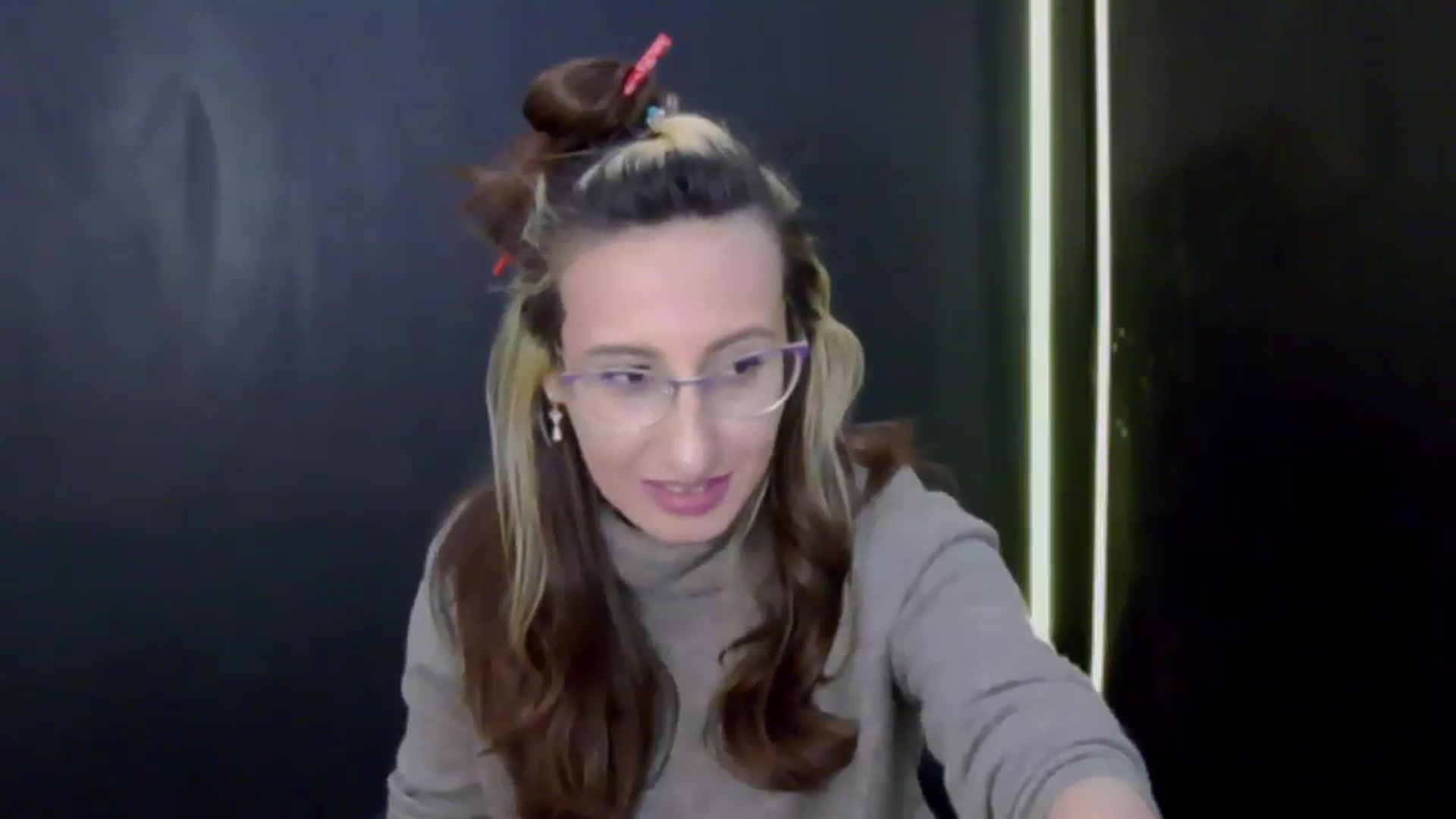 Gallery image thumbnail from LysAddiction's myfreecams stream on, 01/12/2025, 17:31 image 9 of 20
