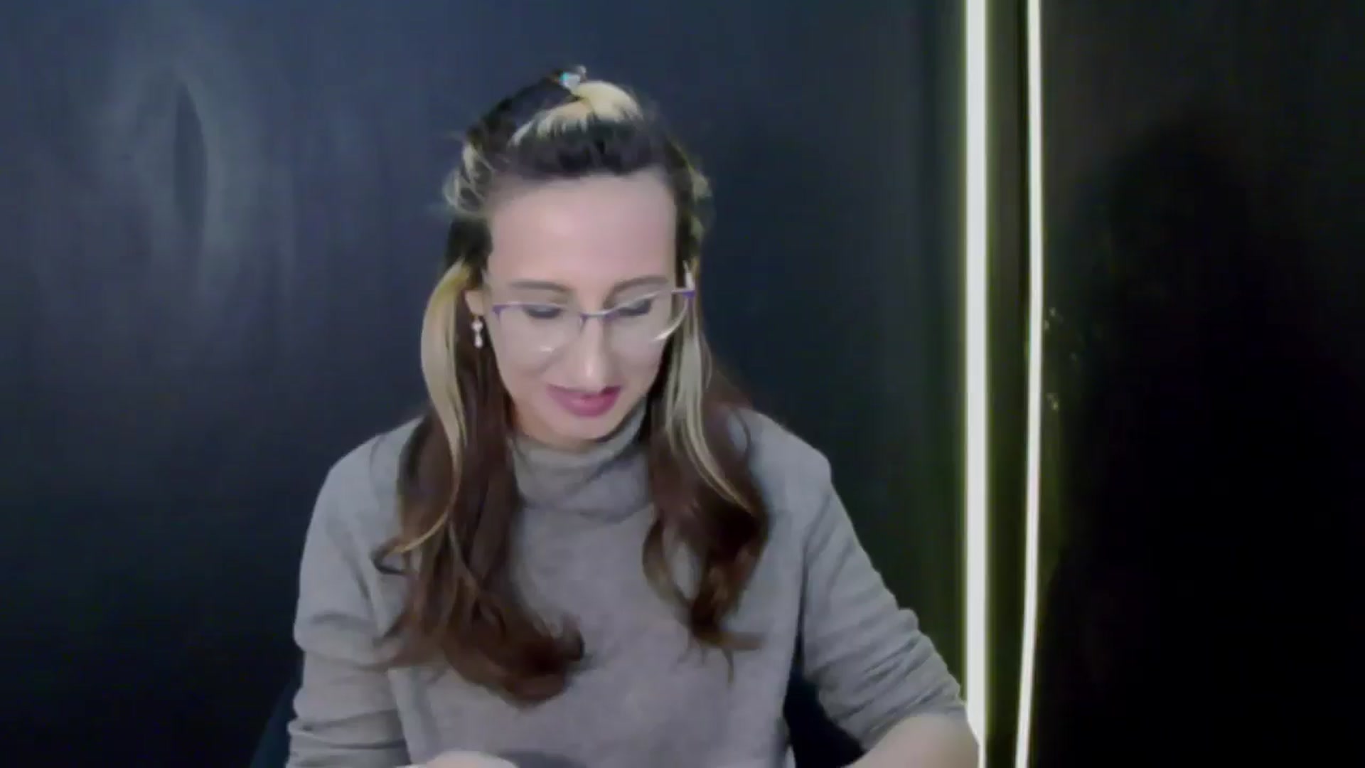 Gallery image thumbnail from LysAddiction's myfreecams stream on, 01/12/2025, 17:31 image 2 of 20