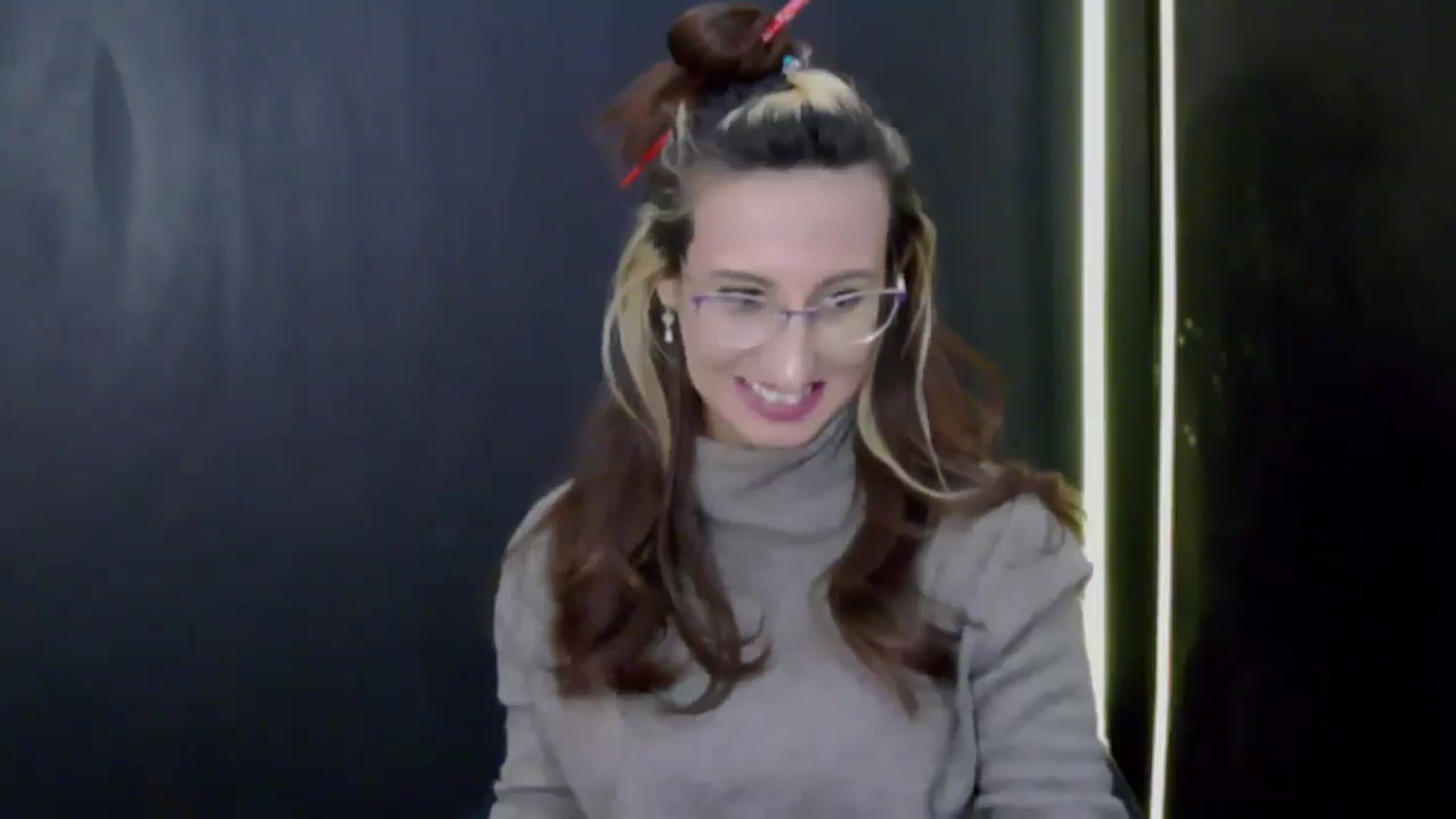 Gallery image thumbnail from LysAddiction's myfreecams stream on, 01/12/2025, 17:31 image 14 of 20