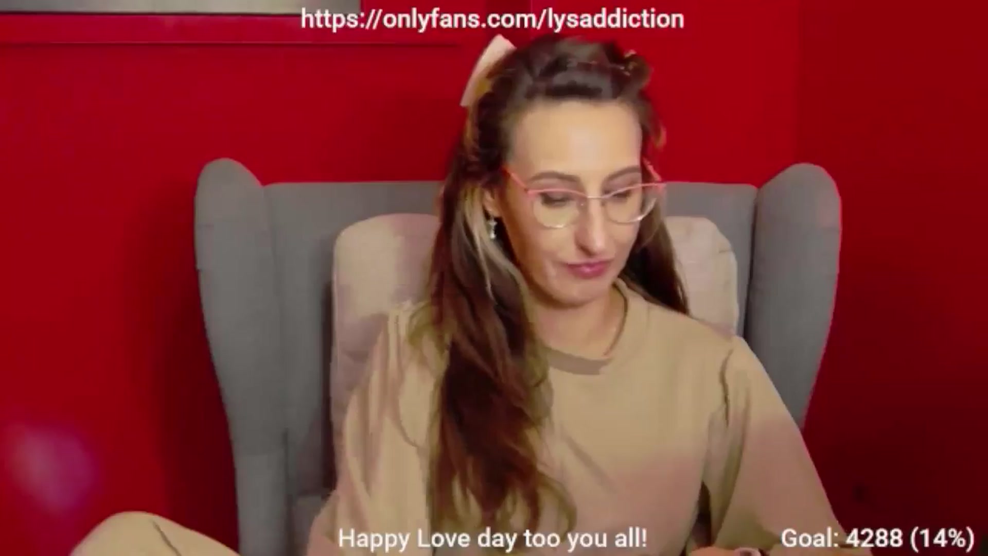 Gallery image thumbnail from LysAddiction's myfreecams stream on, 02/14/2025, 18:37 image 14 of 20