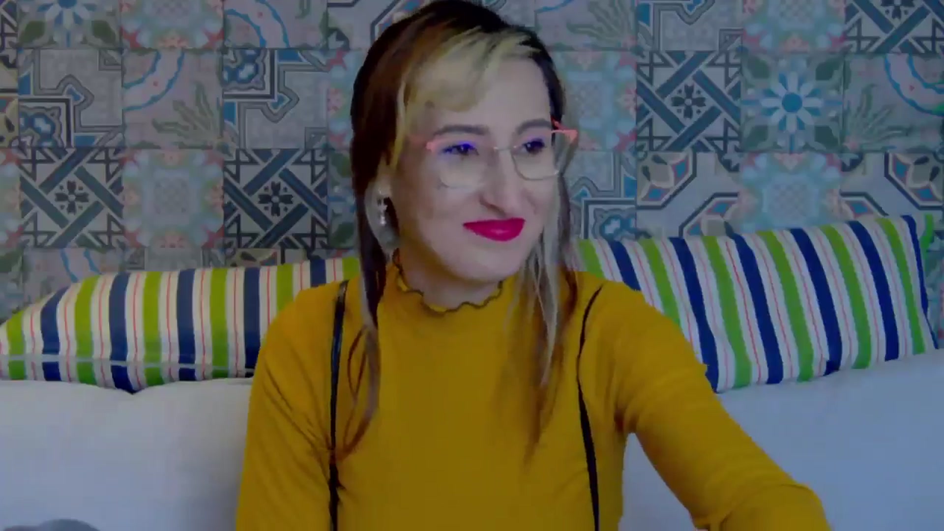 Gallery image thumbnail from LysAddiction's myfreecams stream on, 02/16/2025, 16:30 image 18 of 20