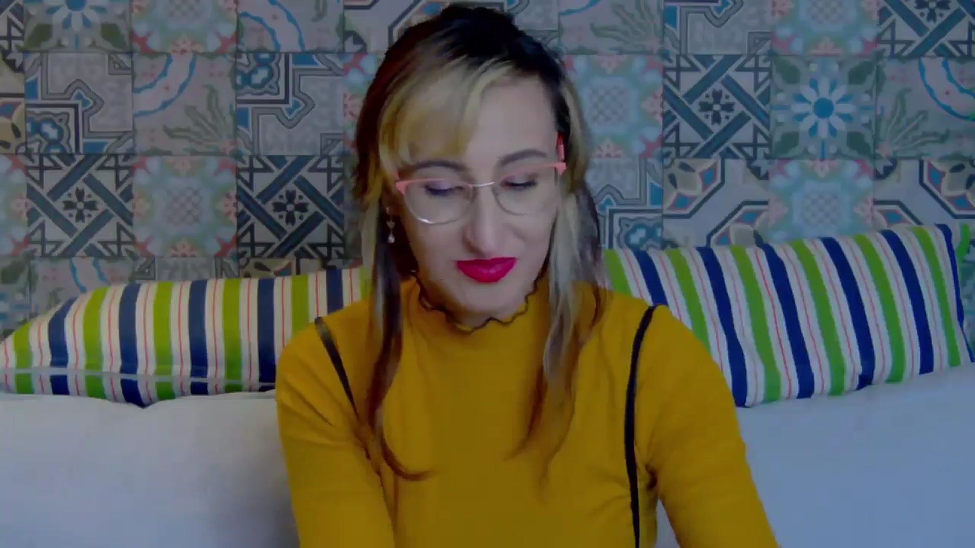Gallery image thumbnail from LysAddiction's myfreecams stream on, 02/16/2025, 16:30 image 4 of 20