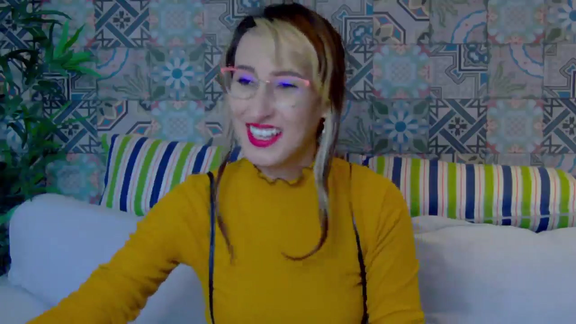Gallery image thumbnail from LysAddiction's myfreecams stream on, 02/16/2025, 17:01 image 9 of 20