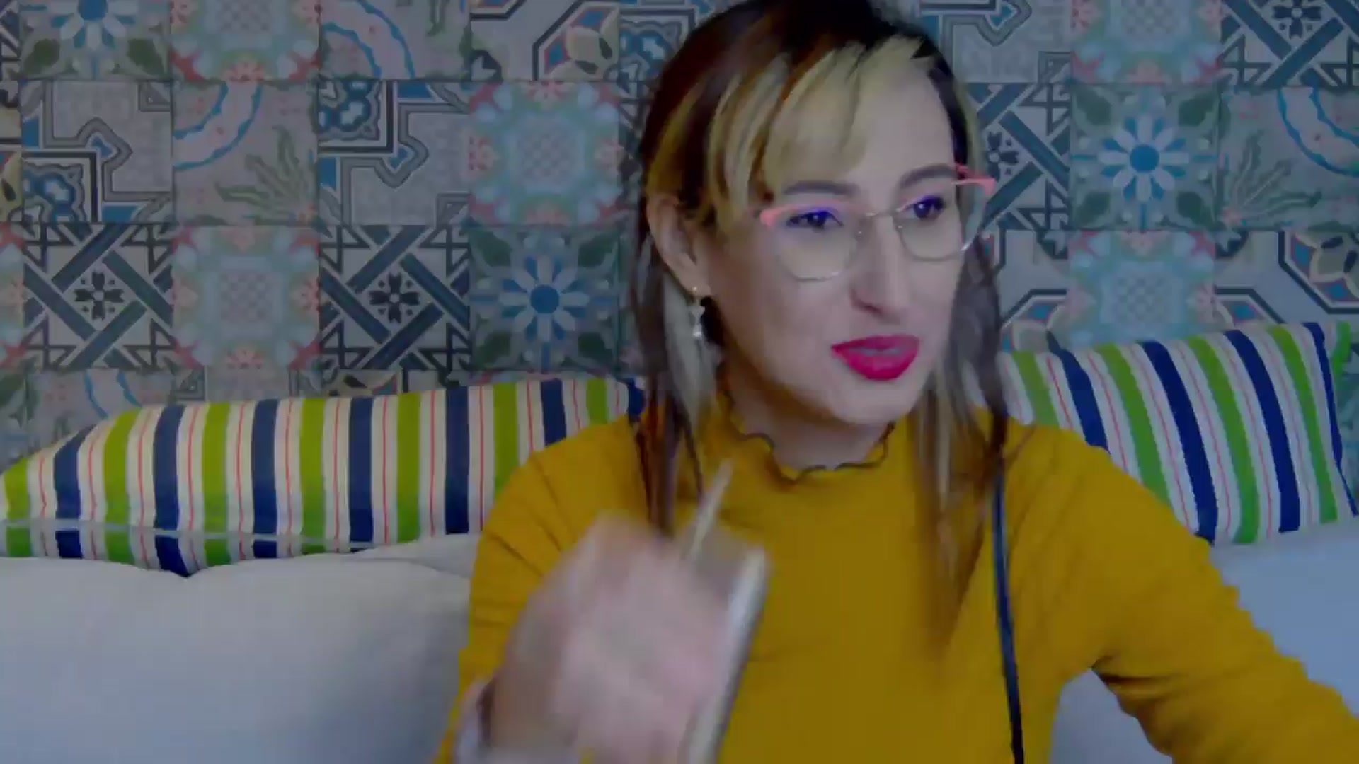 Gallery image thumbnail from LysAddiction's myfreecams stream on, 02/16/2025, 17:01 image 2 of 20