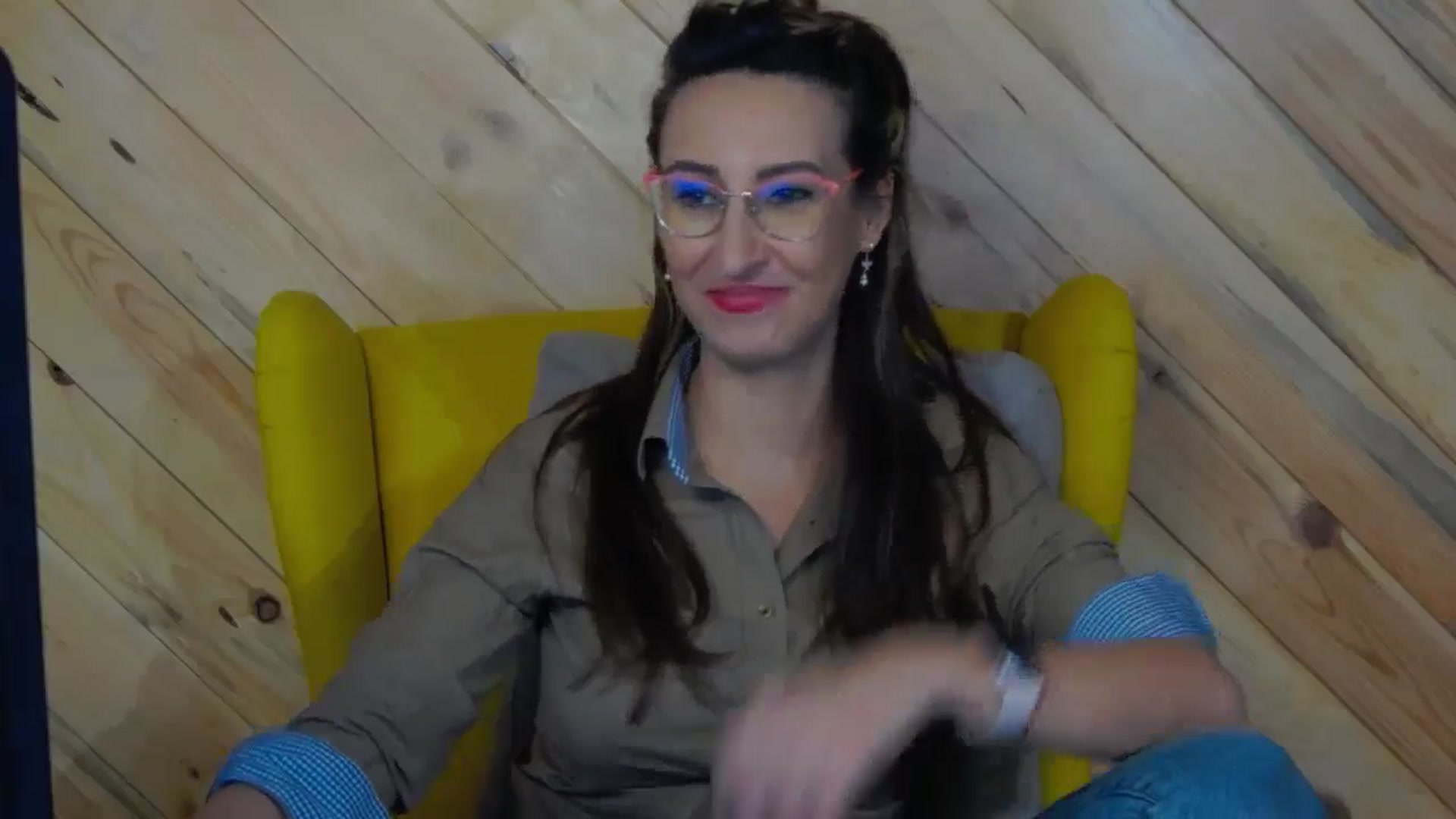 Gallery image thumbnail from LysAddiction's myfreecams stream on, 02/18/2025, 20:02 image 17 of 20
