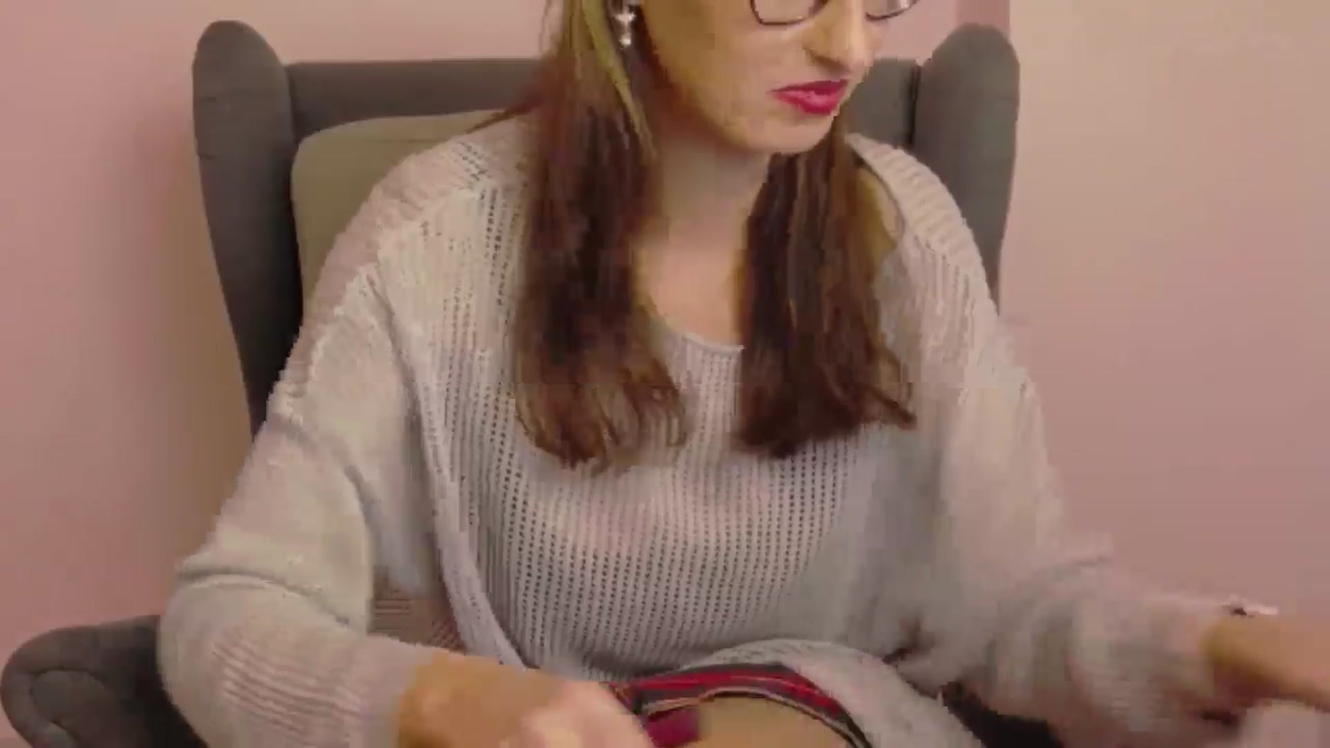 Gallery image thumbnail from LysAddiction's myfreecams stream on, 04/01/2025, 17:19 image 2 of 20
