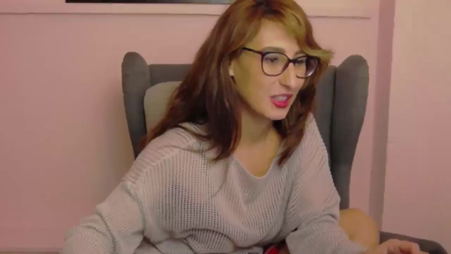 Gallery image thumbnail from LysAddiction's myfreecams stream on, 04/01/2025, 17:19 image 14 of 20