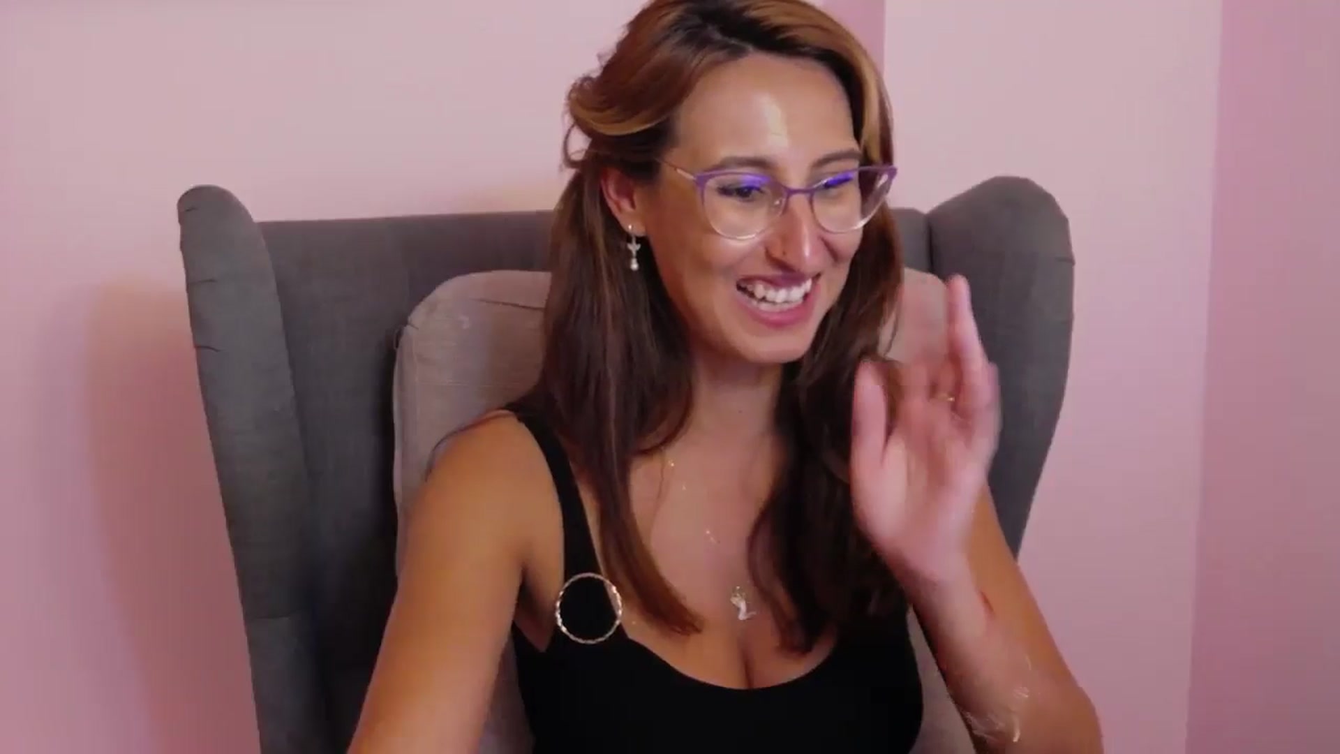 Gallery image thumbnail from LysAddiction's myfreecams stream on, 05/04/2025, 19:28 image 20 of 20