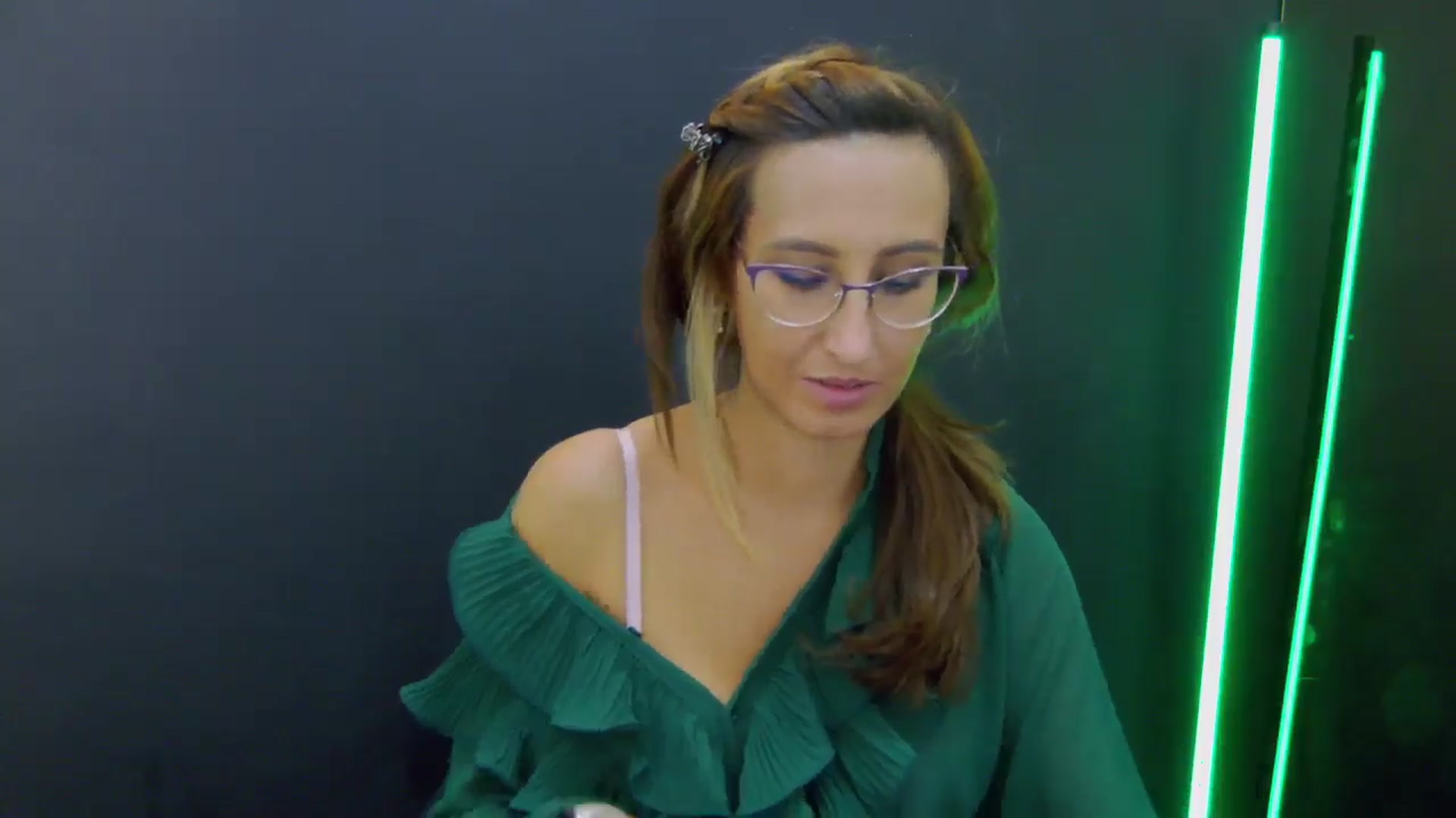 Gallery image thumbnail from LysAddiction's myfreecams stream on, 05/17/2025, 16:08 image 7 of 20
