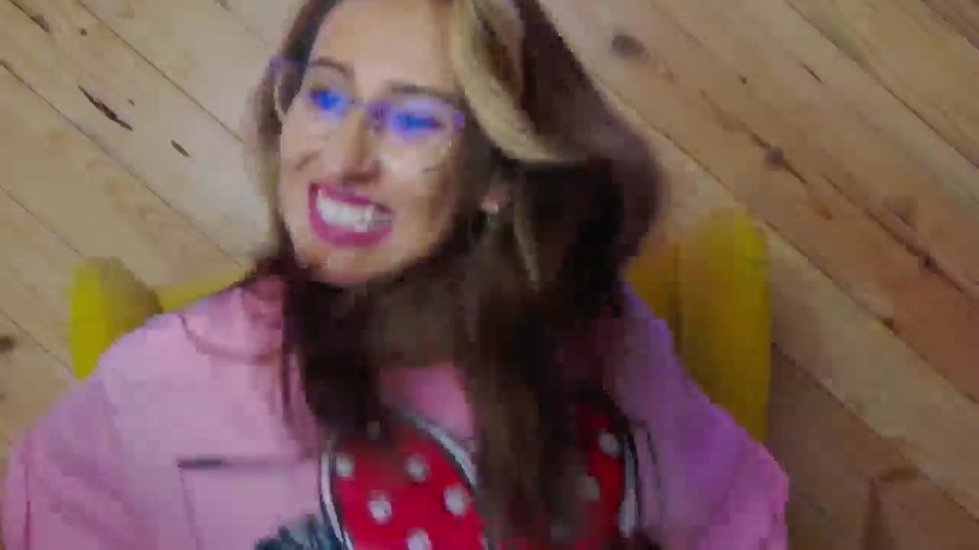Gallery image thumbnail from LysAddiction's myfreecams stream on, 05/20/2025, 17:21 image 5 of 20