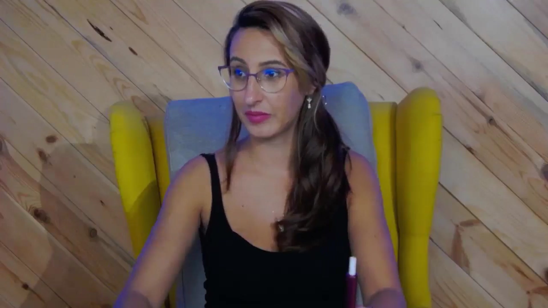 Gallery image thumbnail from LysAddiction's myfreecams stream on, 05/25/2025, 16:05 image 5 of 20