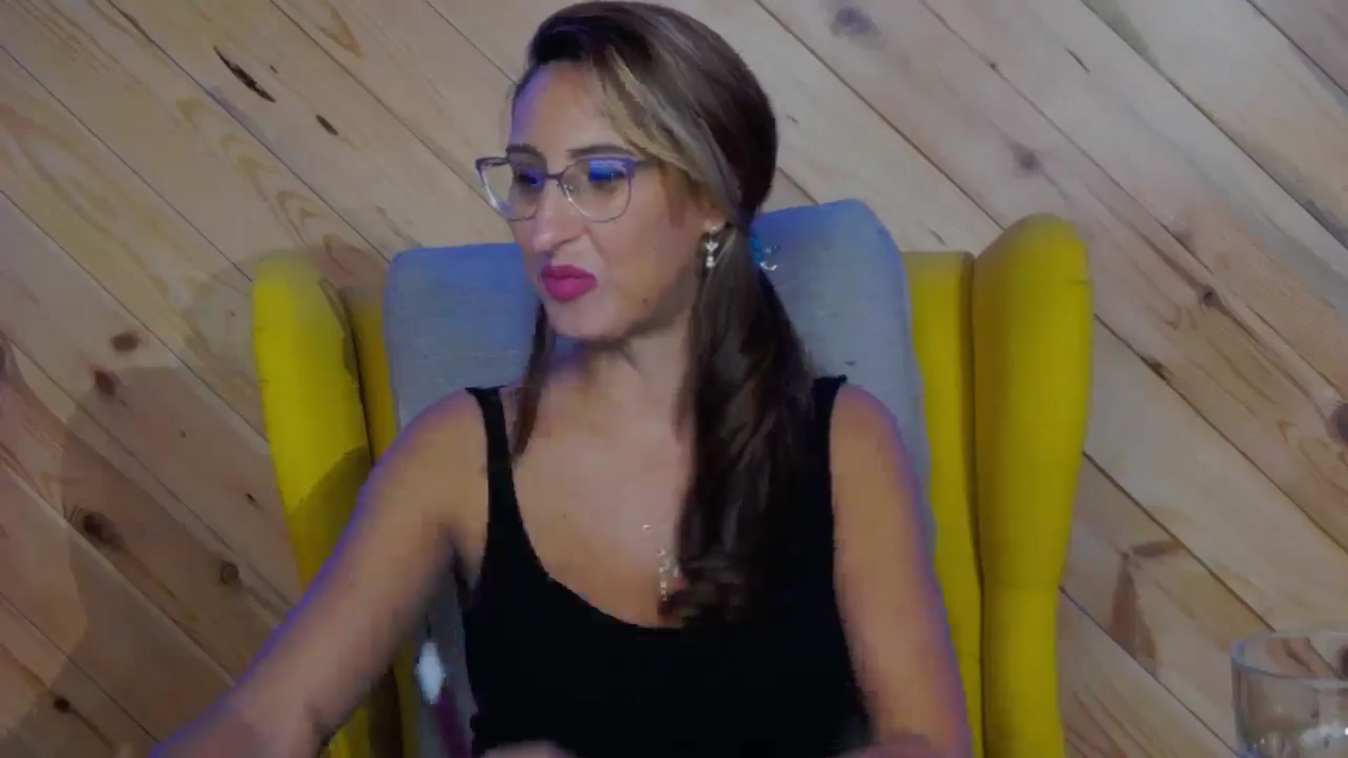Gallery image thumbnail from LysAddiction's myfreecams stream on, 05/25/2025, 16:05 image 11 of 20