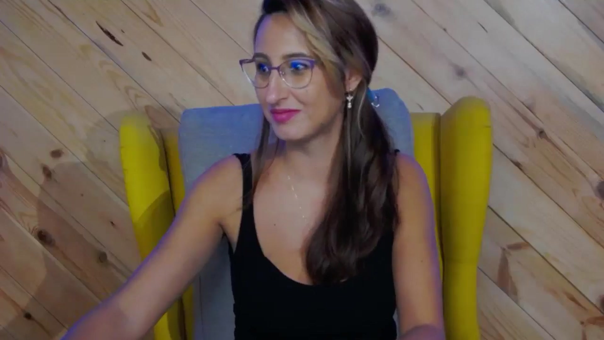 Gallery image thumbnail from LysAddiction's myfreecams stream on, 05/25/2025, 16:05 image 6 of 20
