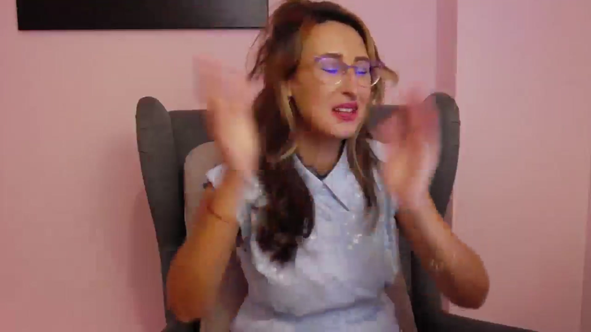 Gallery image thumbnail from LysAddiction's myfreecams stream on, 06/01/2025, 18:29 image 3 of 20