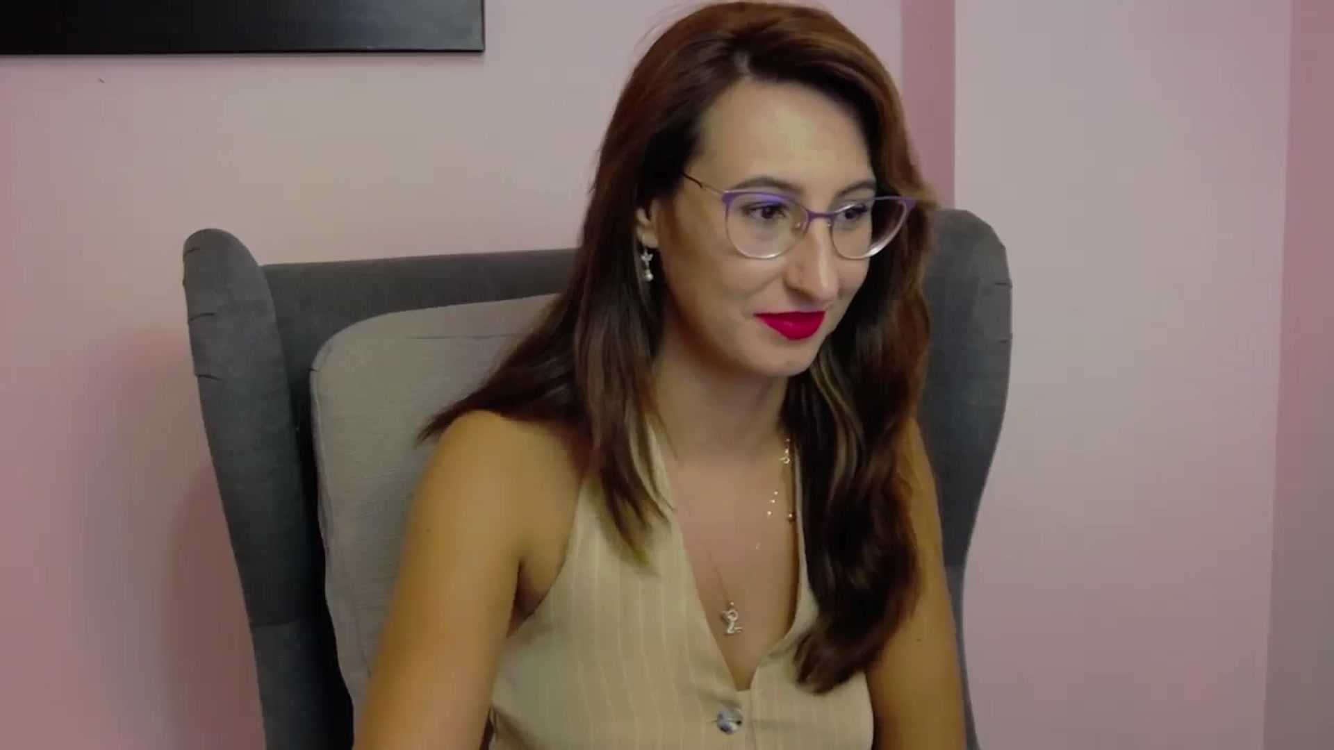 Gallery image thumbnail from LysAddiction's myfreecams stream on, 06/17/2025, 15:45 image 4 of 20