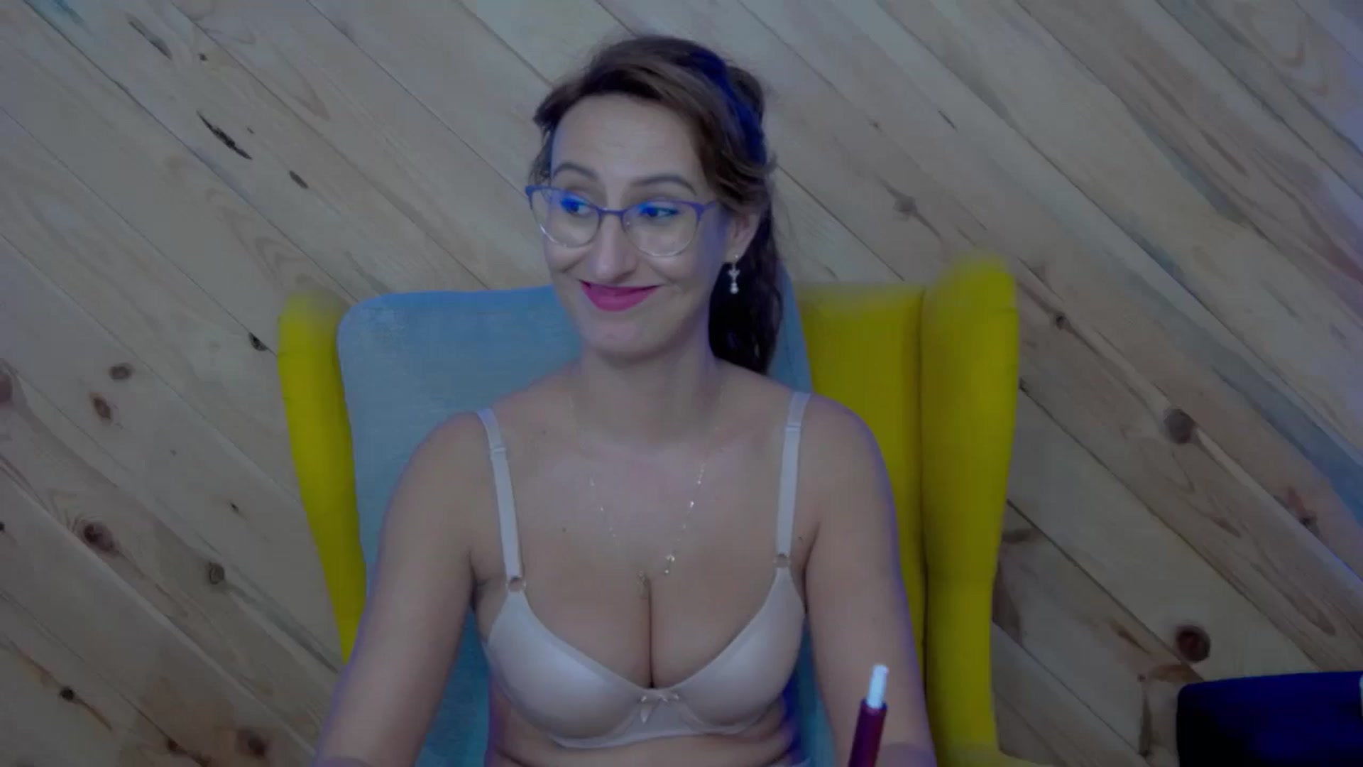 Gallery image thumbnail from LysAddiction's myfreecams stream on, 07/06/2025, 19:42 image 1 of 20