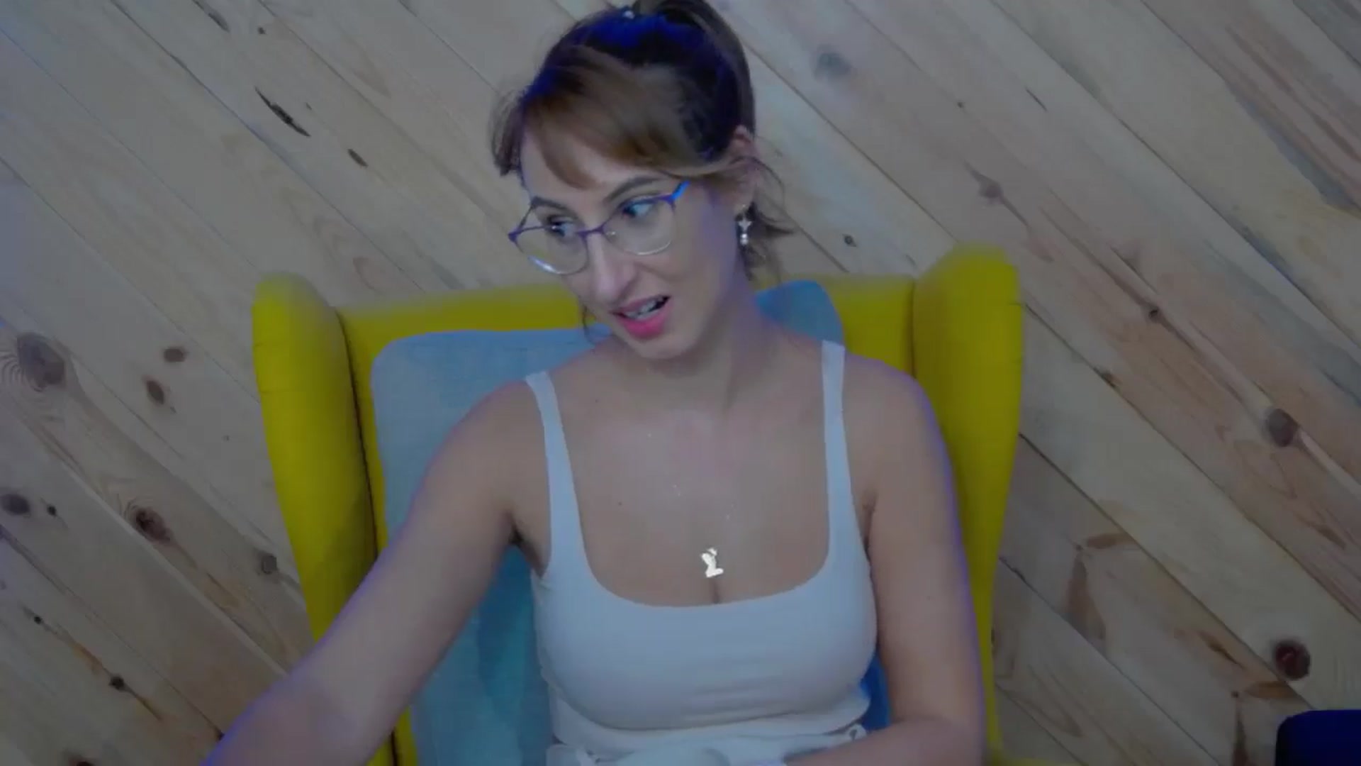 Gallery image thumbnail from LysAddiction's myfreecams stream on, 07/07/2025, 17:38 image 8 of 20