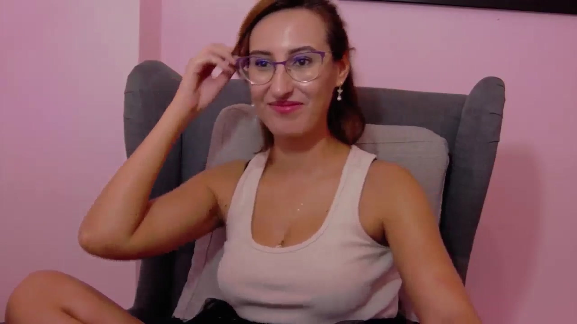 Gallery image thumbnail from LysAddiction's myfreecams stream on, 07/31/2025, 19:08 image 17 of 20