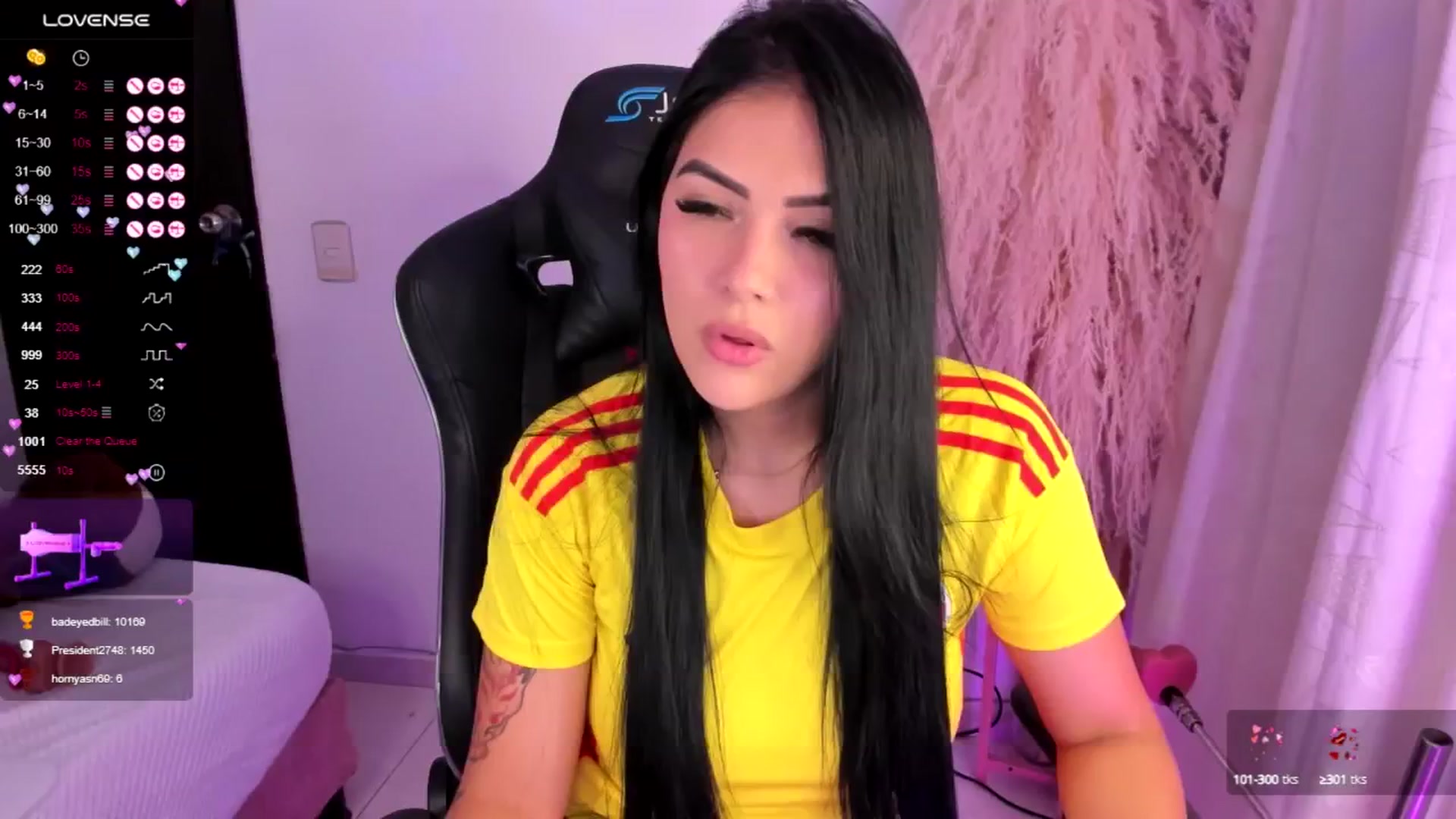 Gallery image thumbnail from Lys_with's myfreecams stream on, 07/11/2024, 09:39 image 16 of 20