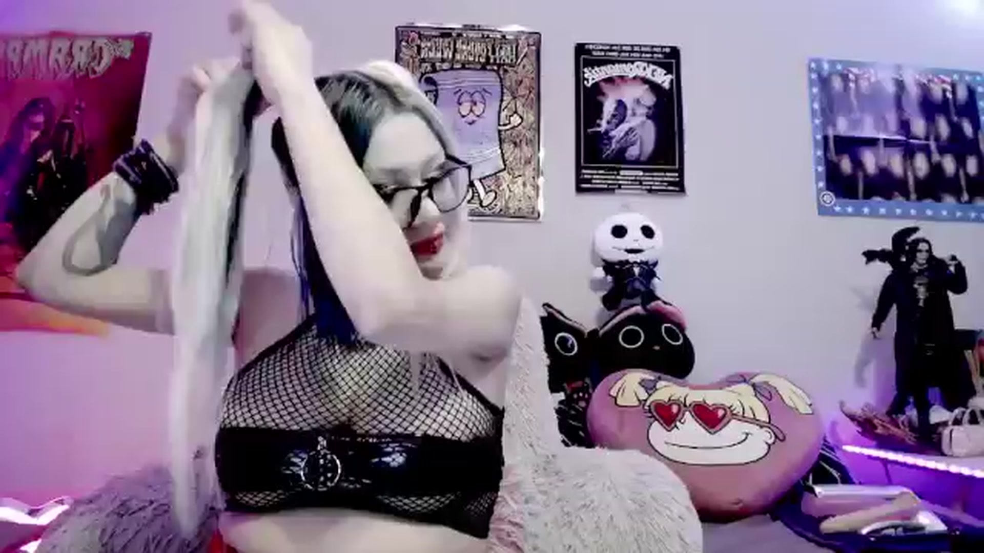 Gallery image thumbnail from Lysergia's myfreecams stream on, 04/11/2024, 16:47 image 3 of 20