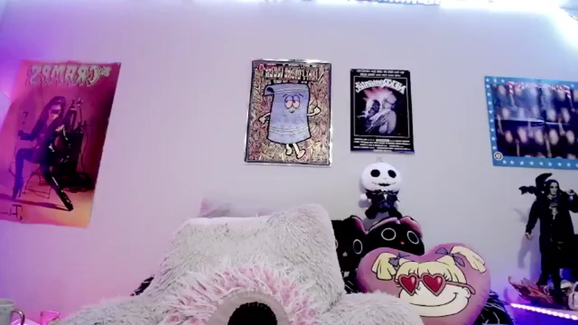 Gallery image thumbnail from Lysergia's myfreecams stream on, 04/13/2024, 08:55 image 13 of 20