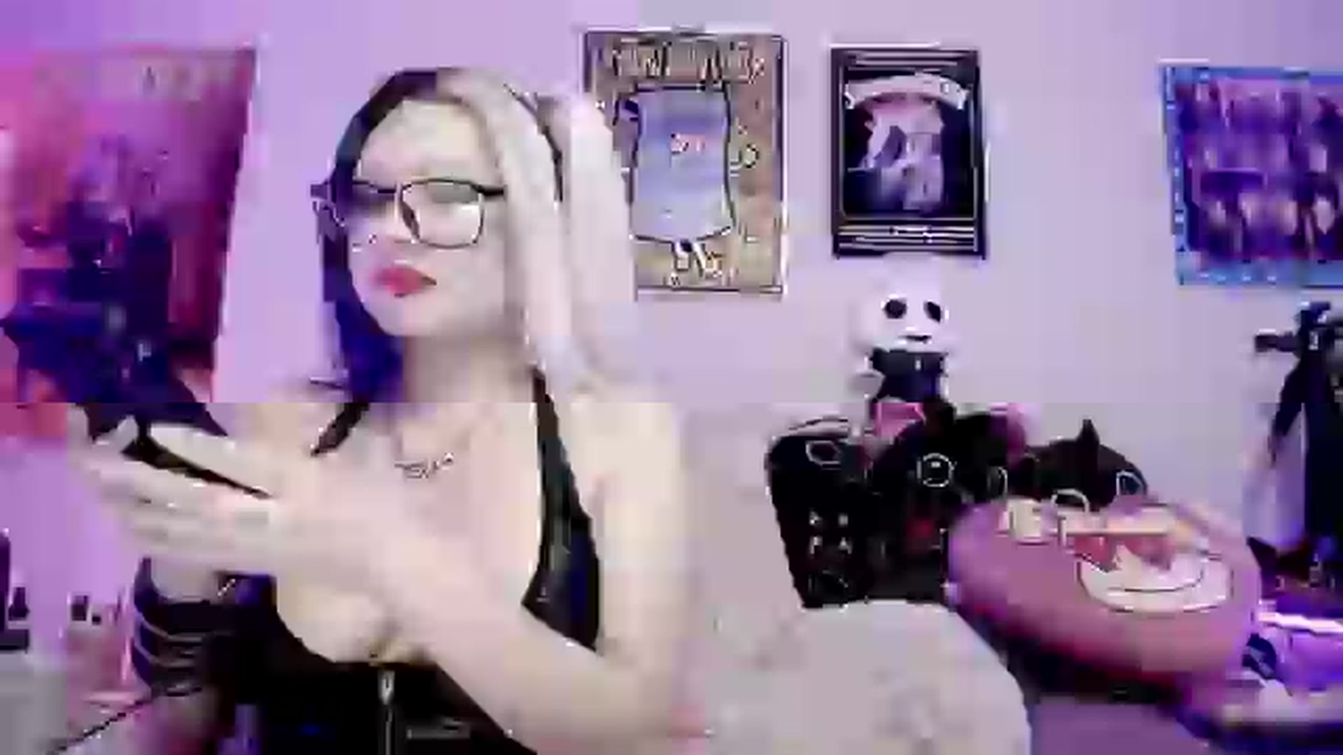 Gallery image thumbnail from Lysergia's myfreecams stream on, 05/03/2024, 22:32 image 19 of 20